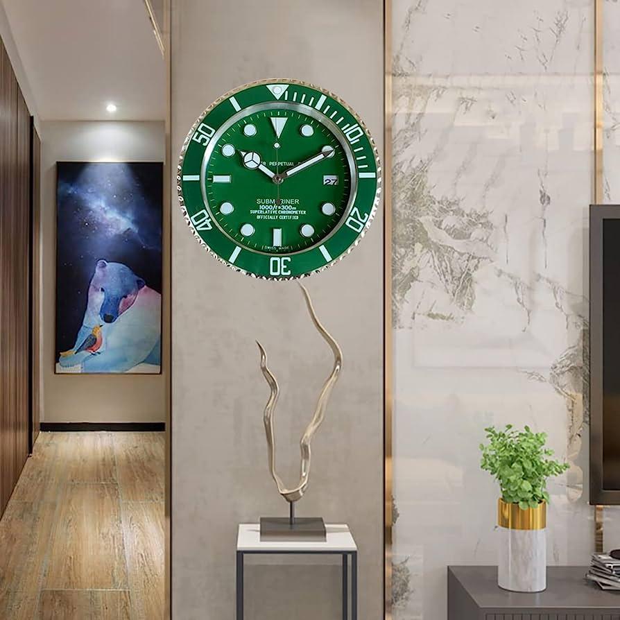 ROLEX Officially Certified Oyster Perpetual Gold & Green Submariner Wall Clock 
Good condition, working.
Free international shipping.