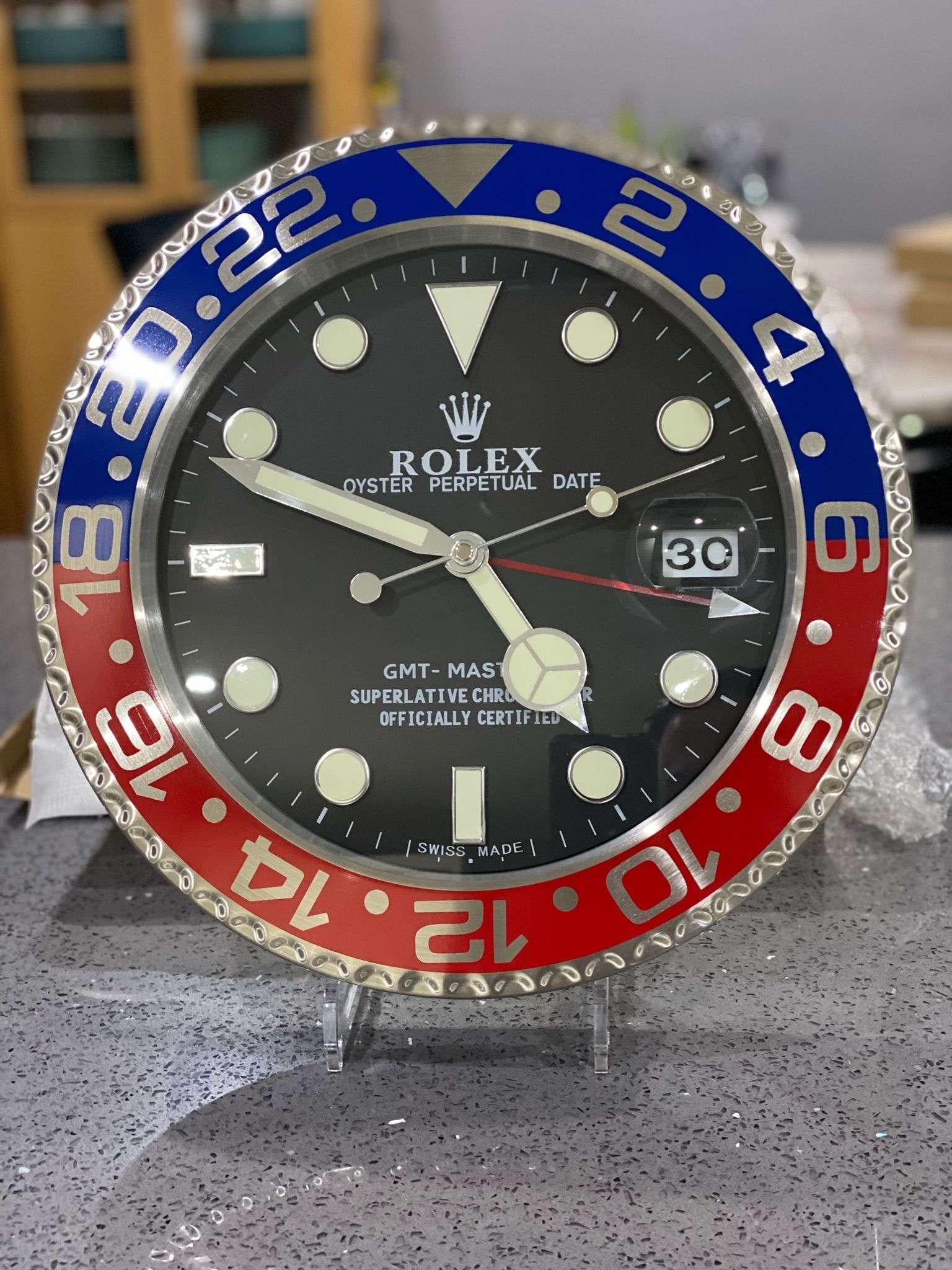 ROLEX Officially Licensed Oyster Perpetual Pepsi GMT Master II Wall Clock 
Good condition, working.
Free international shipping.