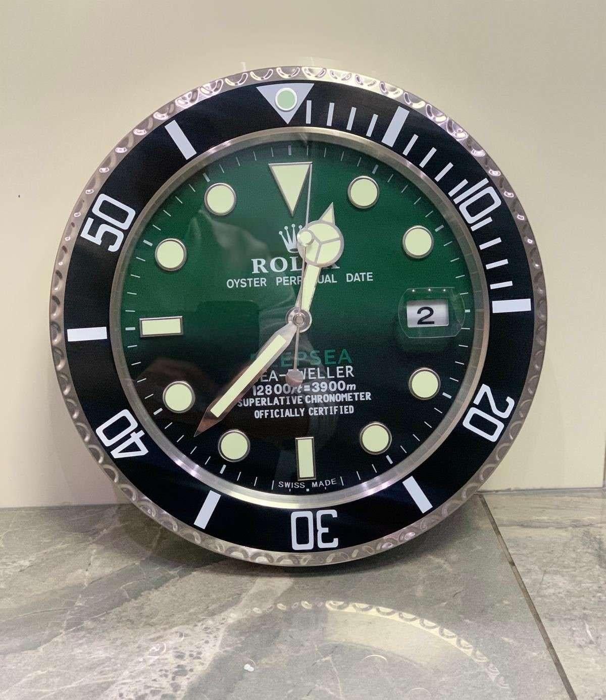 ROLEX Officially Certified Oyster Perpetual Sea Dweller Black Green Wall Clock. With luminous hands, sweeping hands.
Free international shipping.