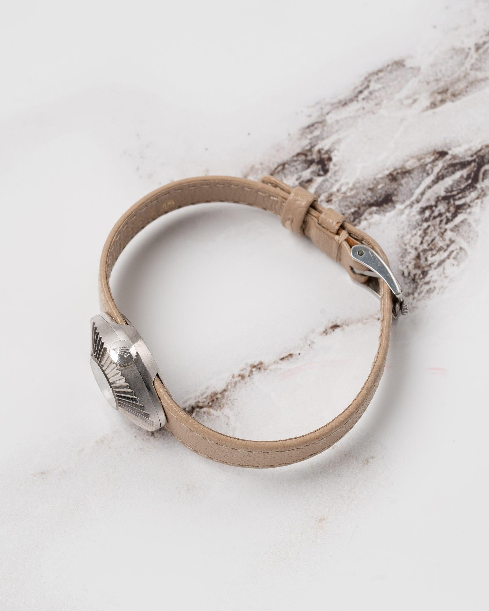 Rolex Oval Chamäleon Präzision 18k WG geriffelt Fall 1967 im Angebot 2