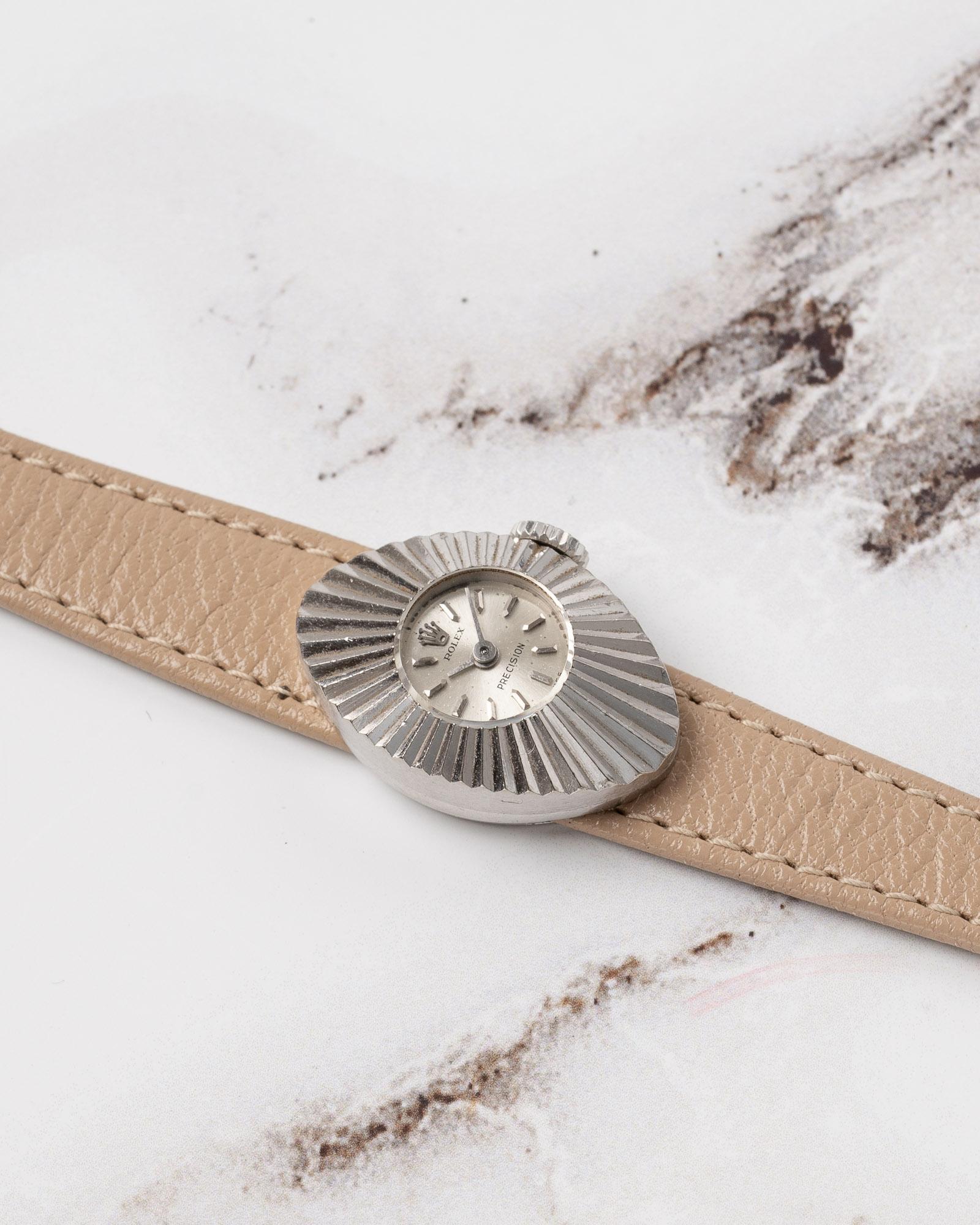 Rolex Oval Chamäleon Präzision 18k WG geriffelt Fall 1967 im Zustand „Gut“ im Angebot in SYDNEY, AU