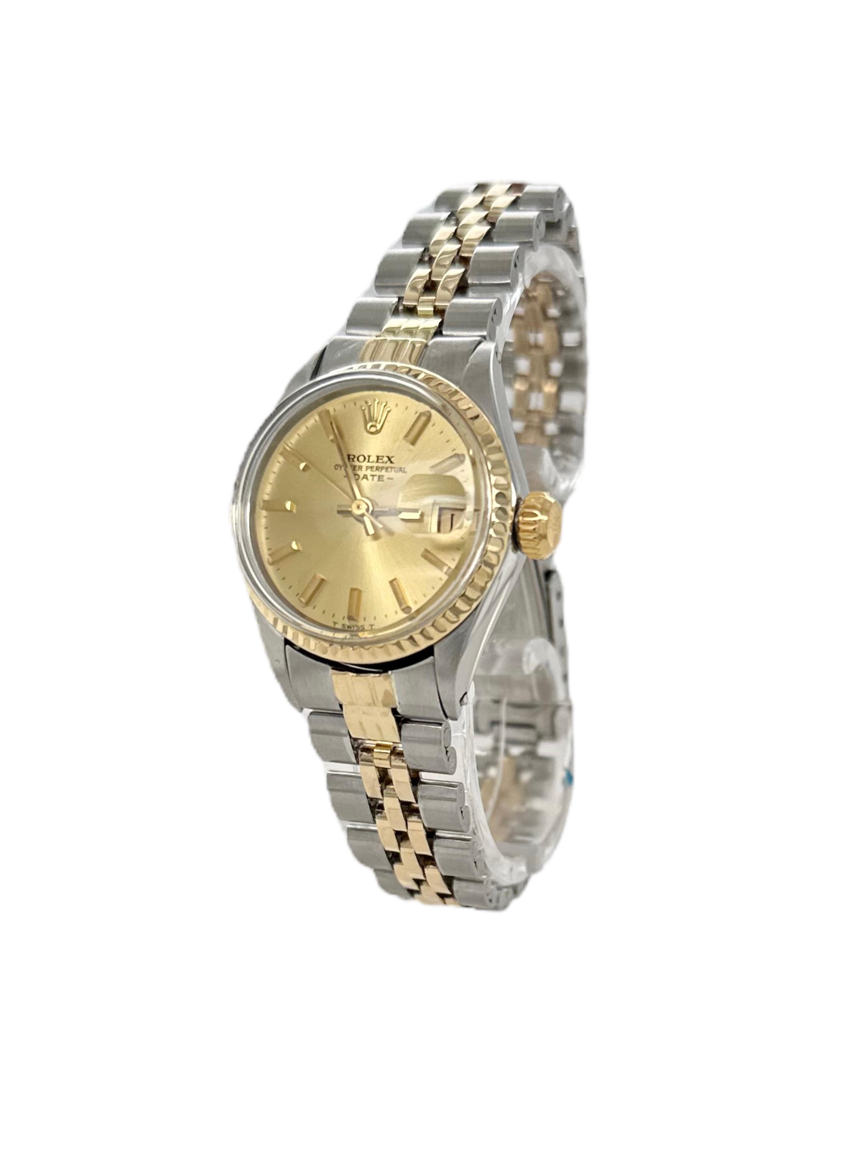 Rolex Oyster Date Ladies Bi Color Ref 6517 Automatic

Movement : Mechanical with Automatic Selfwinding, 26 Jewels
Case : Steel and Gold 26mm
Strap : Steel and Gold