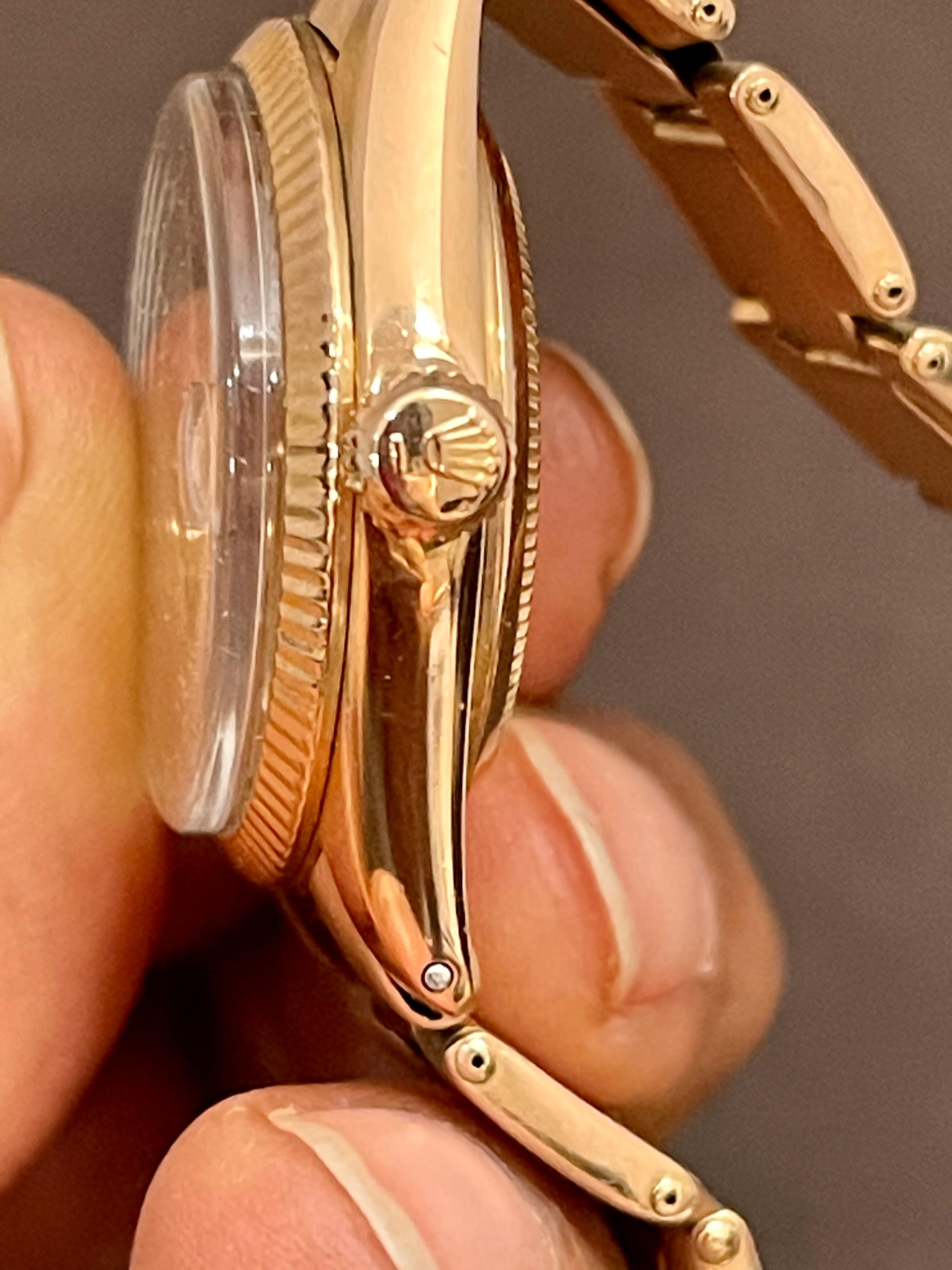 Rolex Montre Oyster Perpatual Lady Datejust 28 à lunette cannelée en or rose avec lunette en vente 4