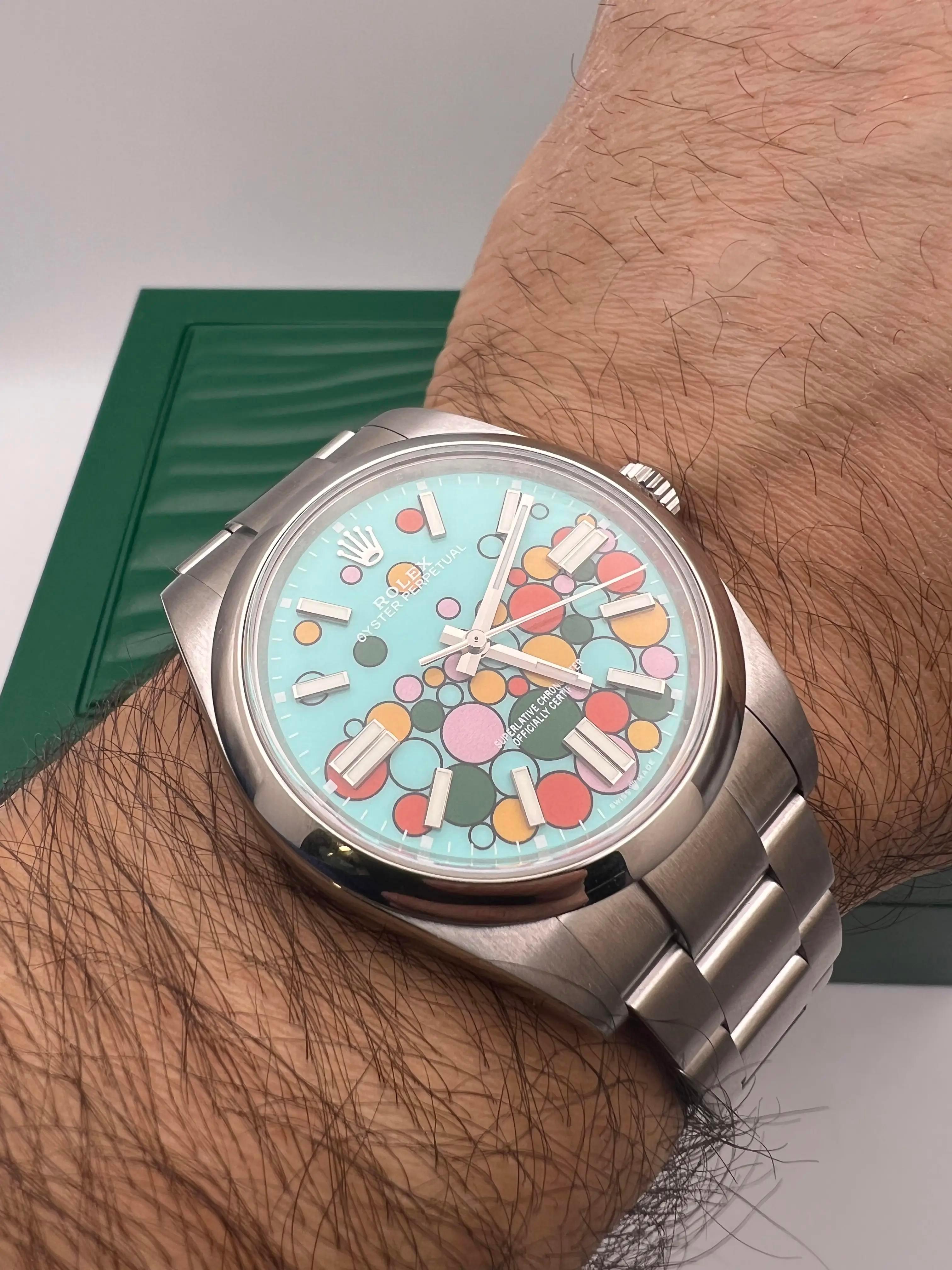 Femenino o masculino Rolex Oyster Perpetual 114300 39mm Personalizado Celebración Dial Caja Papeles (124300) en venta