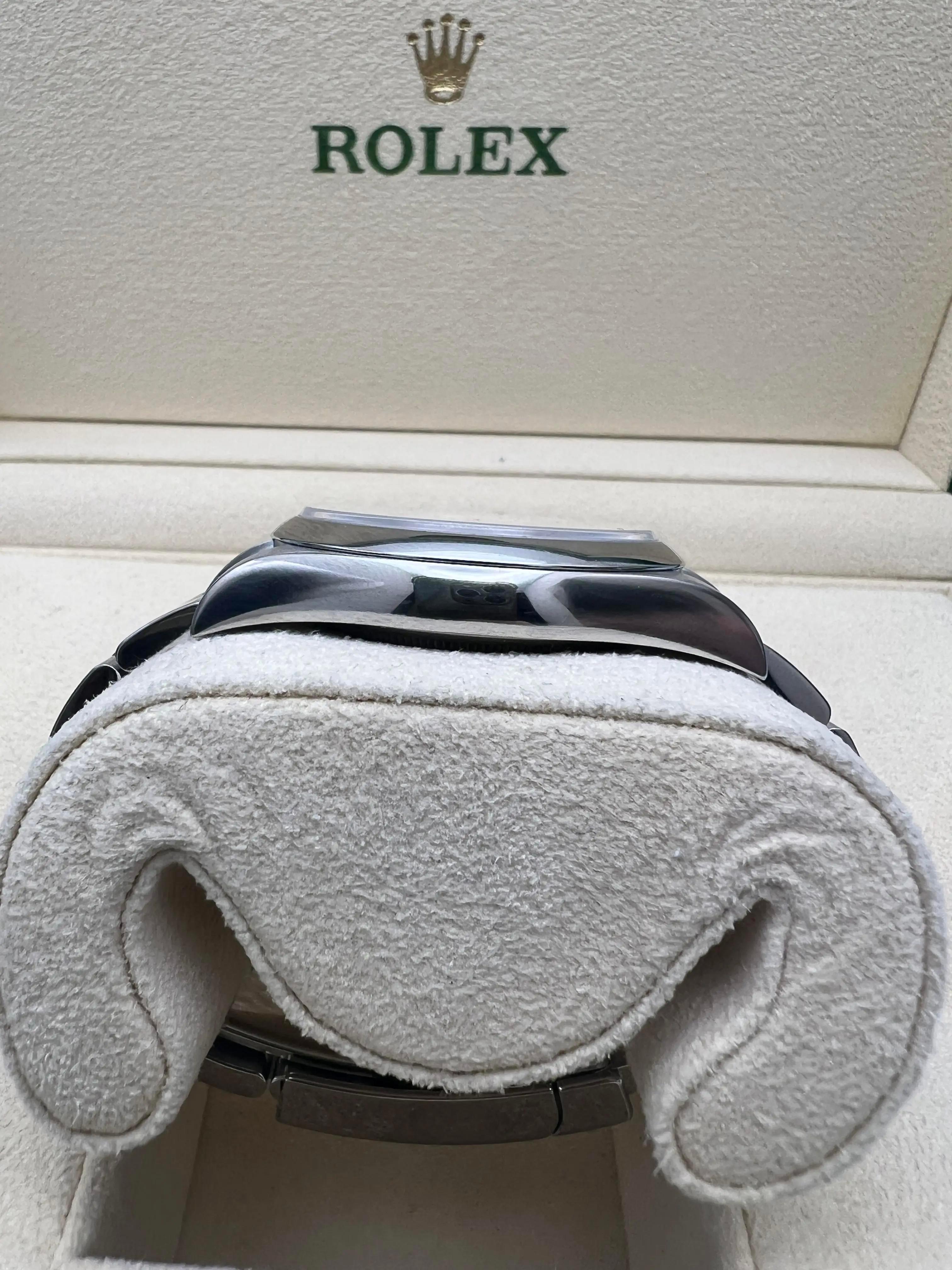 Rolex Oyster Perpetual 114300 39mm Personalizado Celebración Dial Caja Papeles (124300) en venta 5