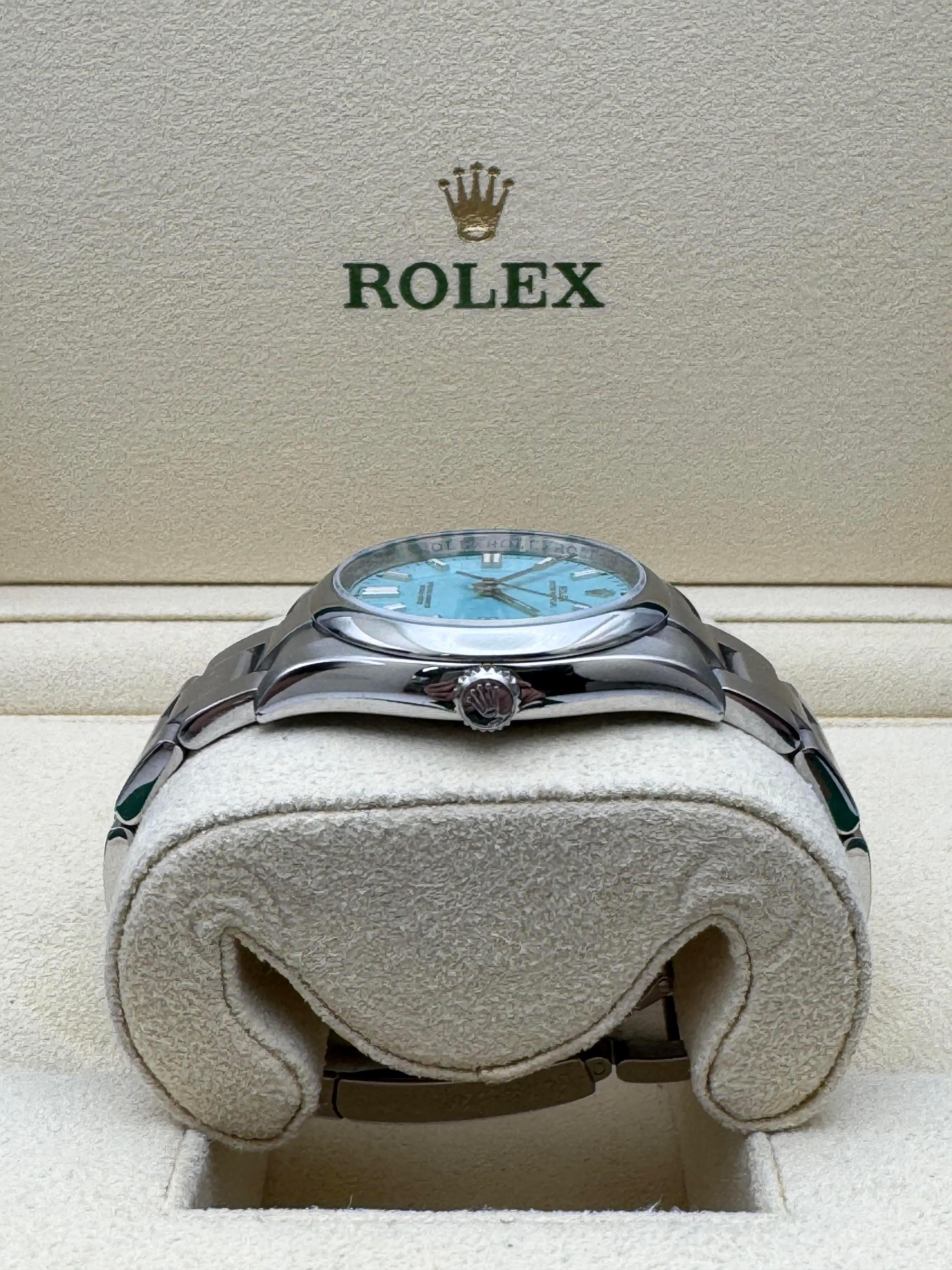 Rolex Oyster Perpetual 114300 39mm Custom Türkis Zifferblatt Box Papiere 124300 Stil im Zustand „Hervorragend“ im Angebot in New York, NY