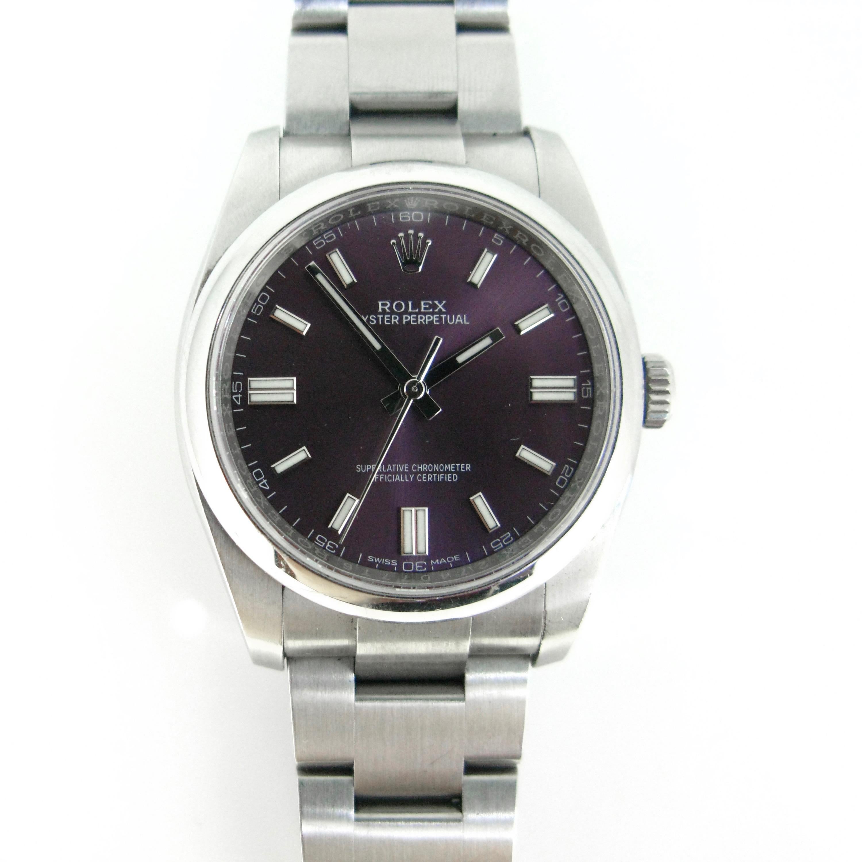 Weight:	120.3gr


Metal:	Stainless Steel


Signature:	Rolex
•	Serial Number:	274D77T6
•	Model:	116000

Condition:	Very Good 


Comments: 	This Rolex Oyster 11600 watch is made in and stainless steel. It is a self-winding automatic watch, featuring a