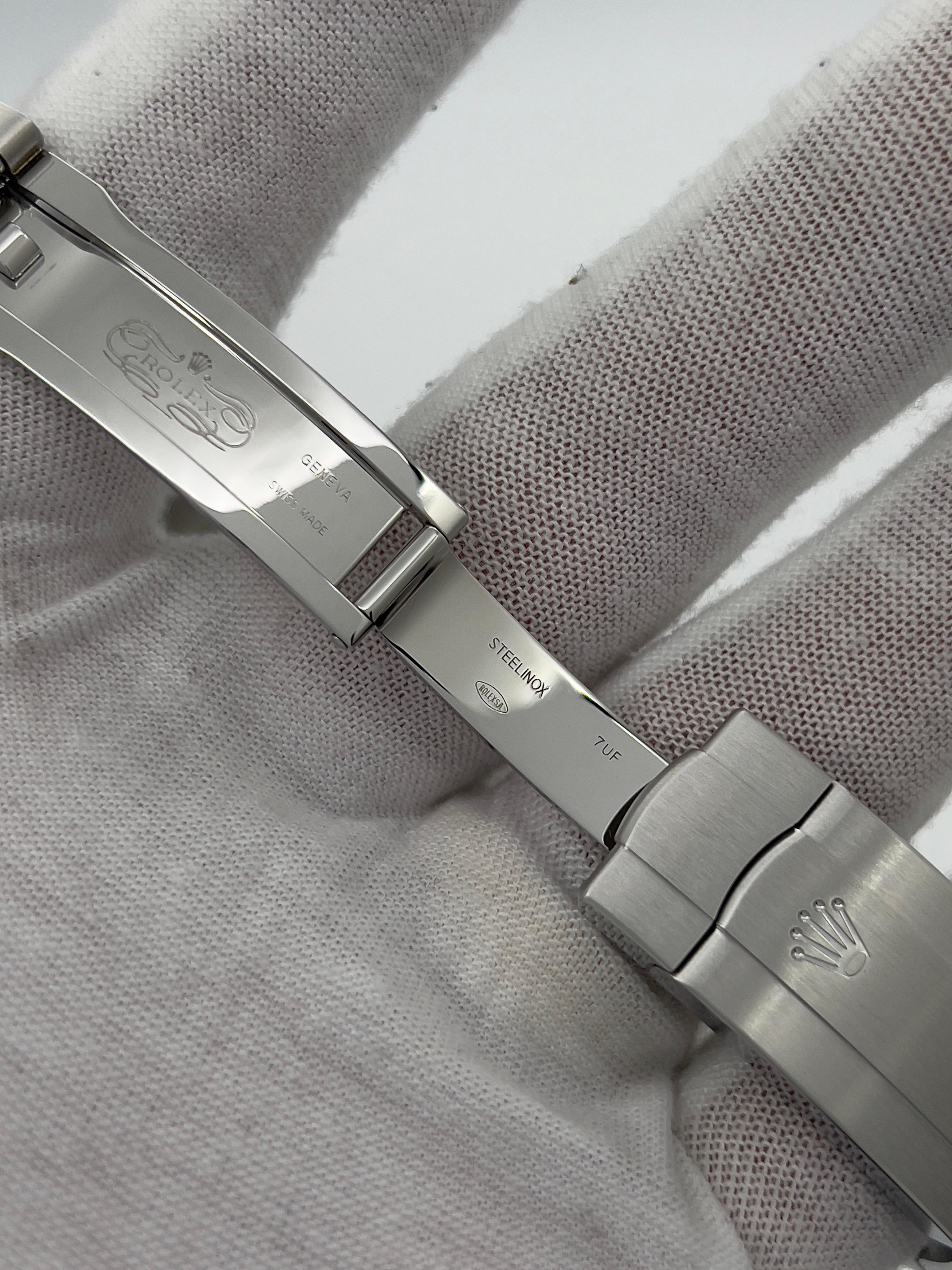 Rolex Oyster Perpetual 124200 34mm Schwarzes Zifferblatt aus Edelstahl 2