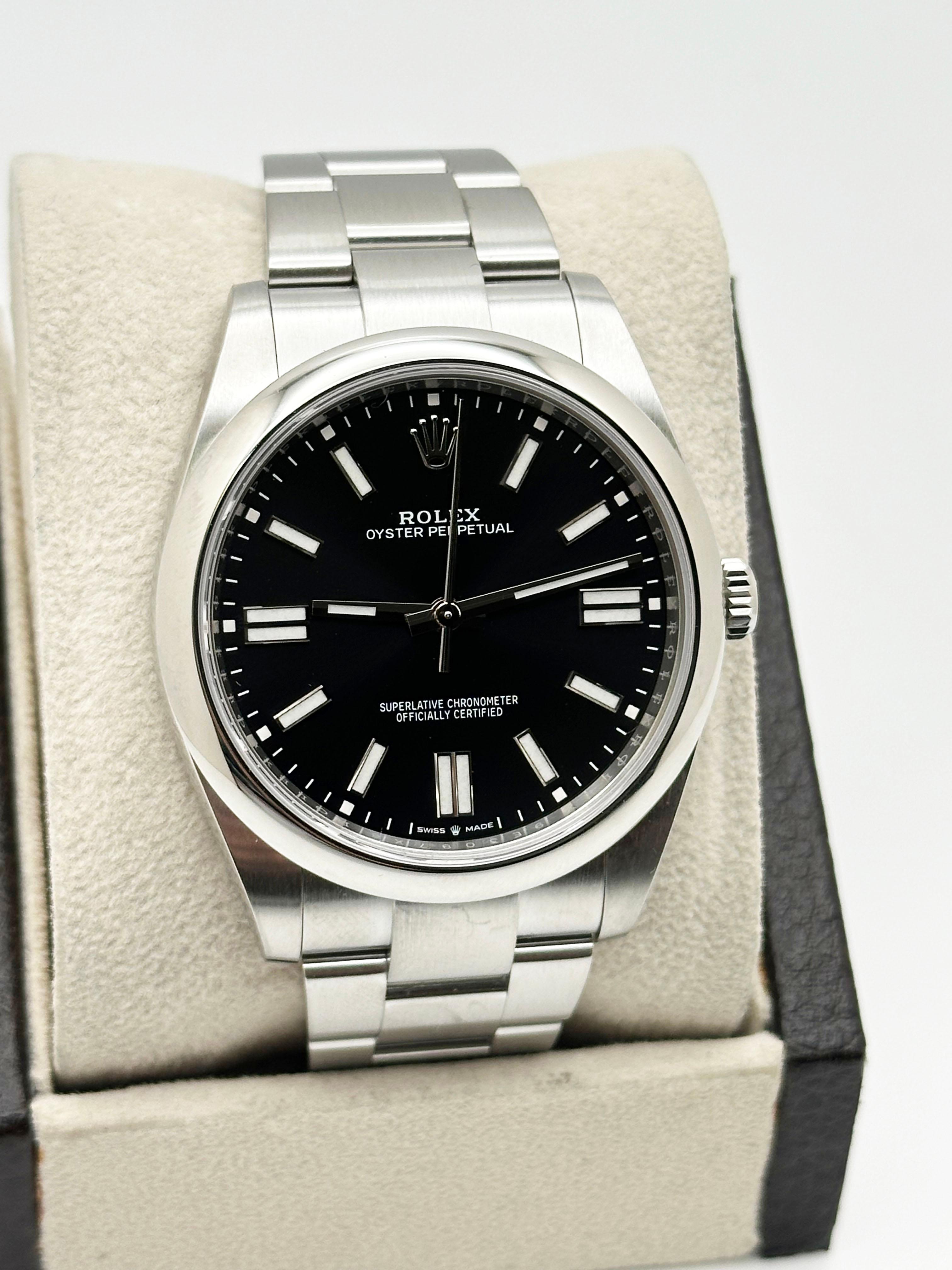 Rolex Oyster Perpetual 124300 41mm Quadrante Nero Acciaio Inox Scatola Carta 2022