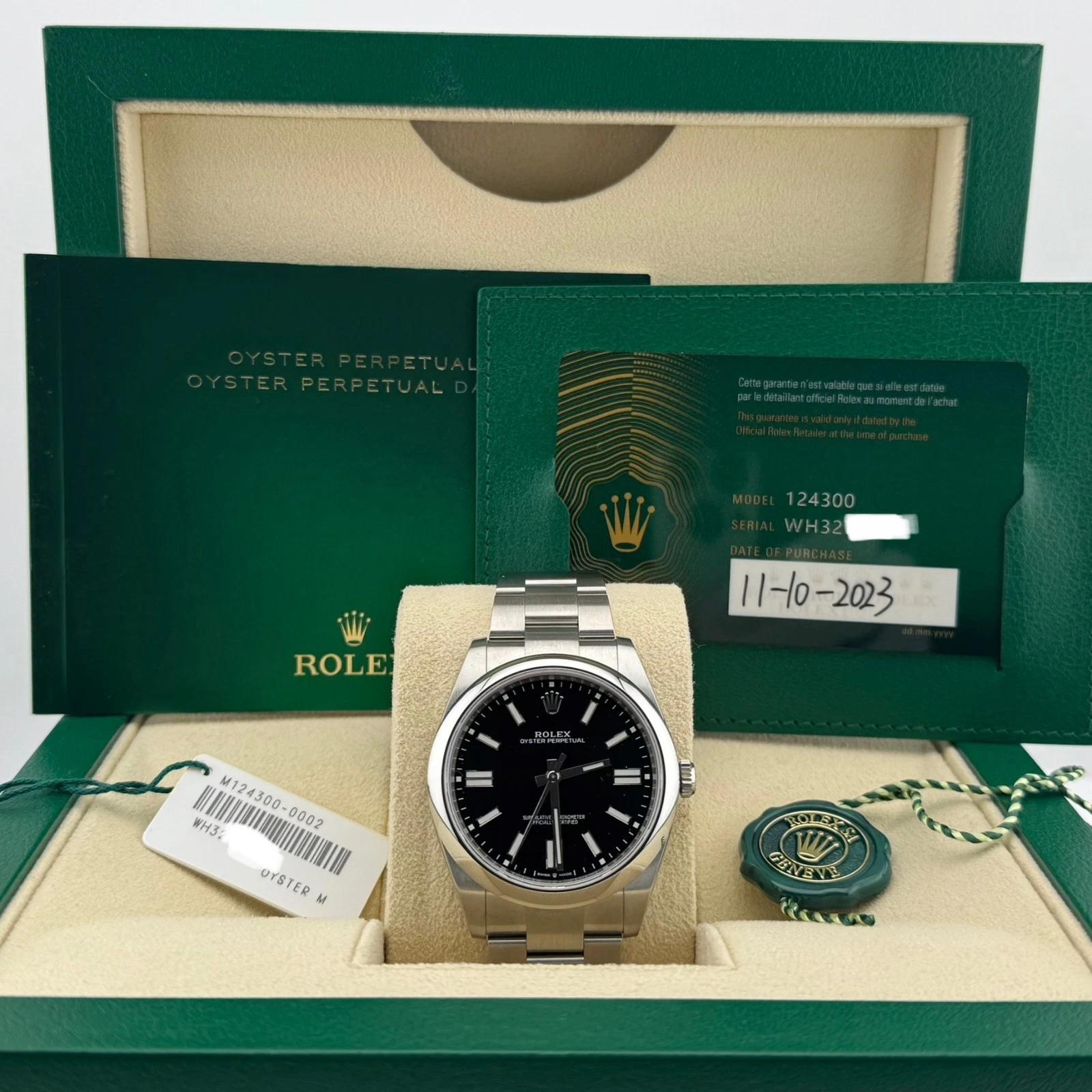 Style Number: 124300



Serial: WH32****



Year: 2023

 

Model: Rolex Oyster Perpetual

 

Case Material: Stainless Steel

 

Band: Stainless Steel

  

Bezel: Stainless Steel Smooth

  

Dial: Black

 

Crystal: Sapphire

 

Case Size: 41mm

