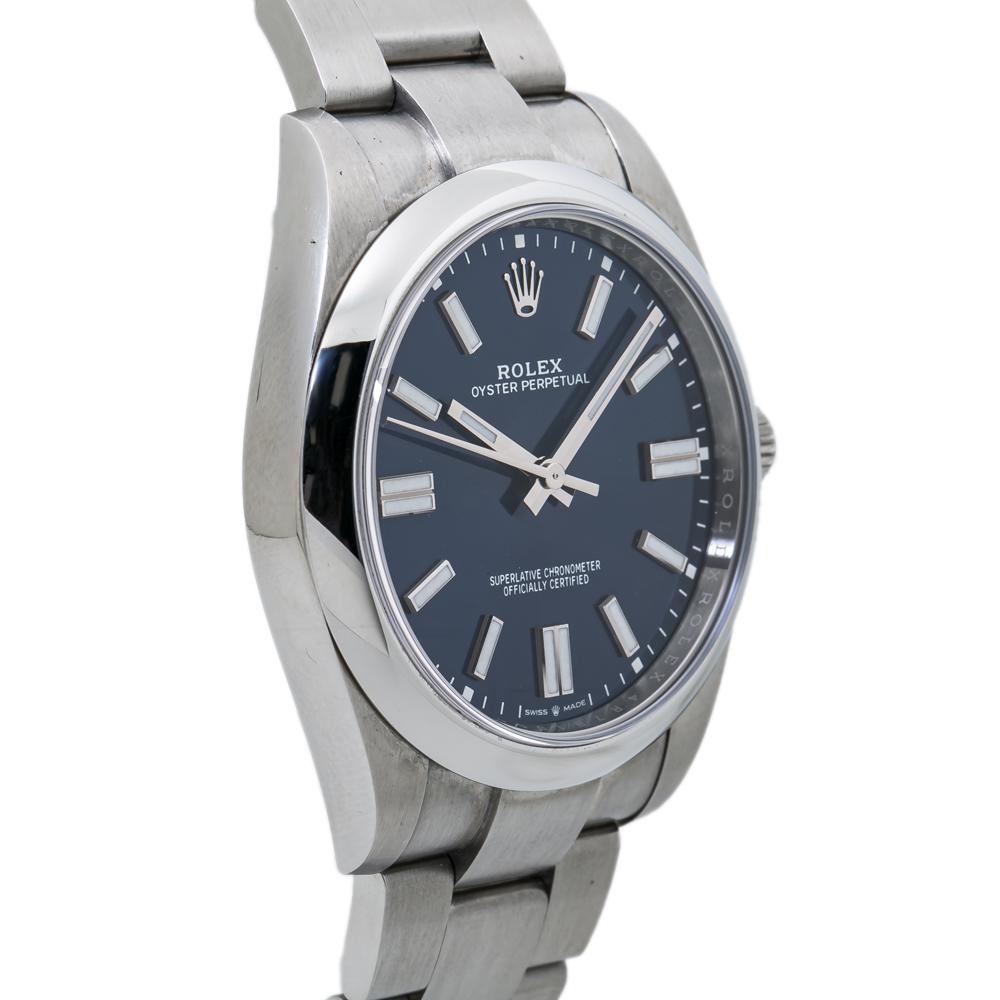 Rolex Oyster Perpetual 124300 Blue Dial Automatic Men's Watch In Excellent Condition For Sale In Miami, FL