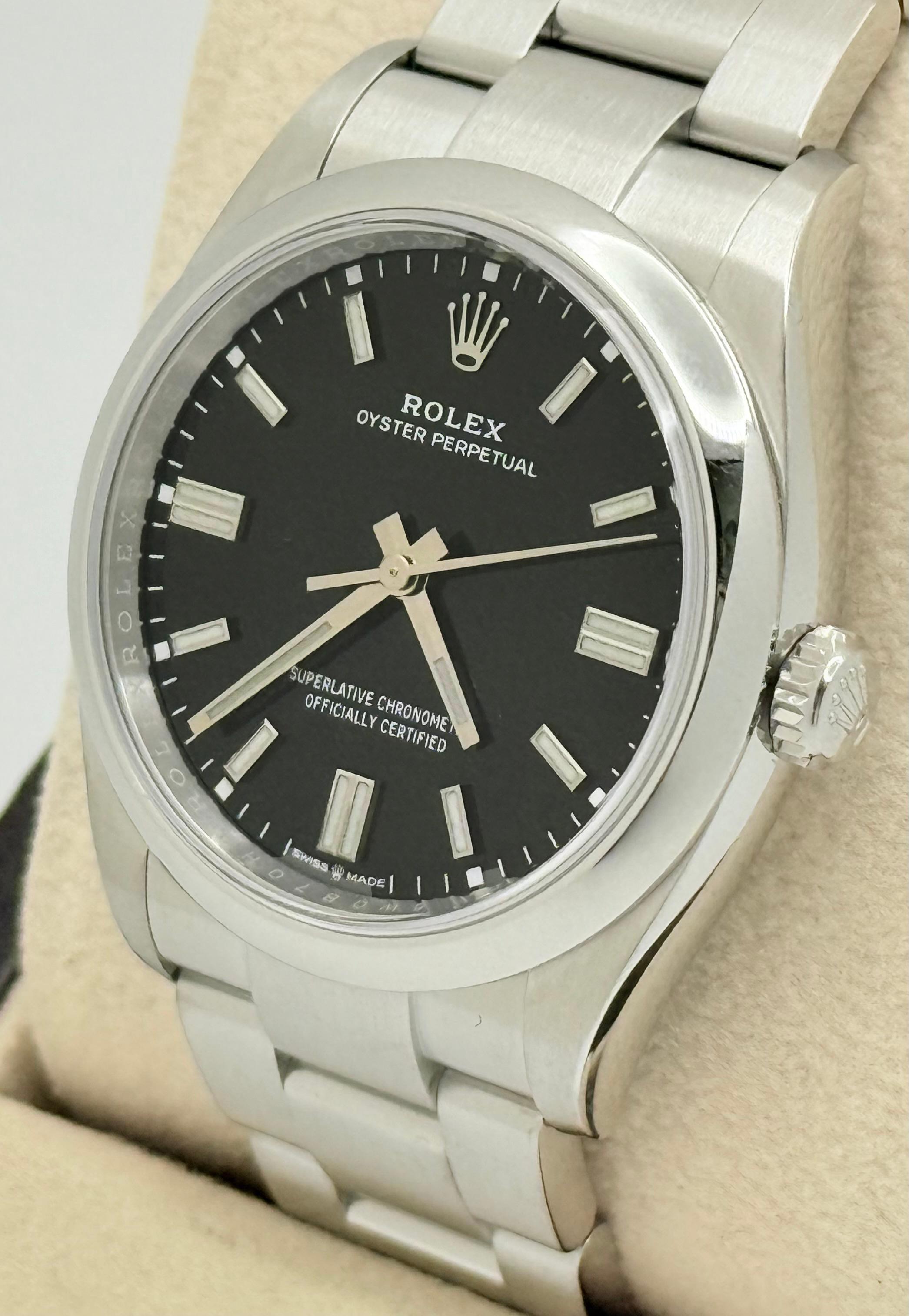 Rolex Oyster Perpetual 126000 36mm Quadrante Nero Acciaio Scatola Carta 2021 in vendita 2