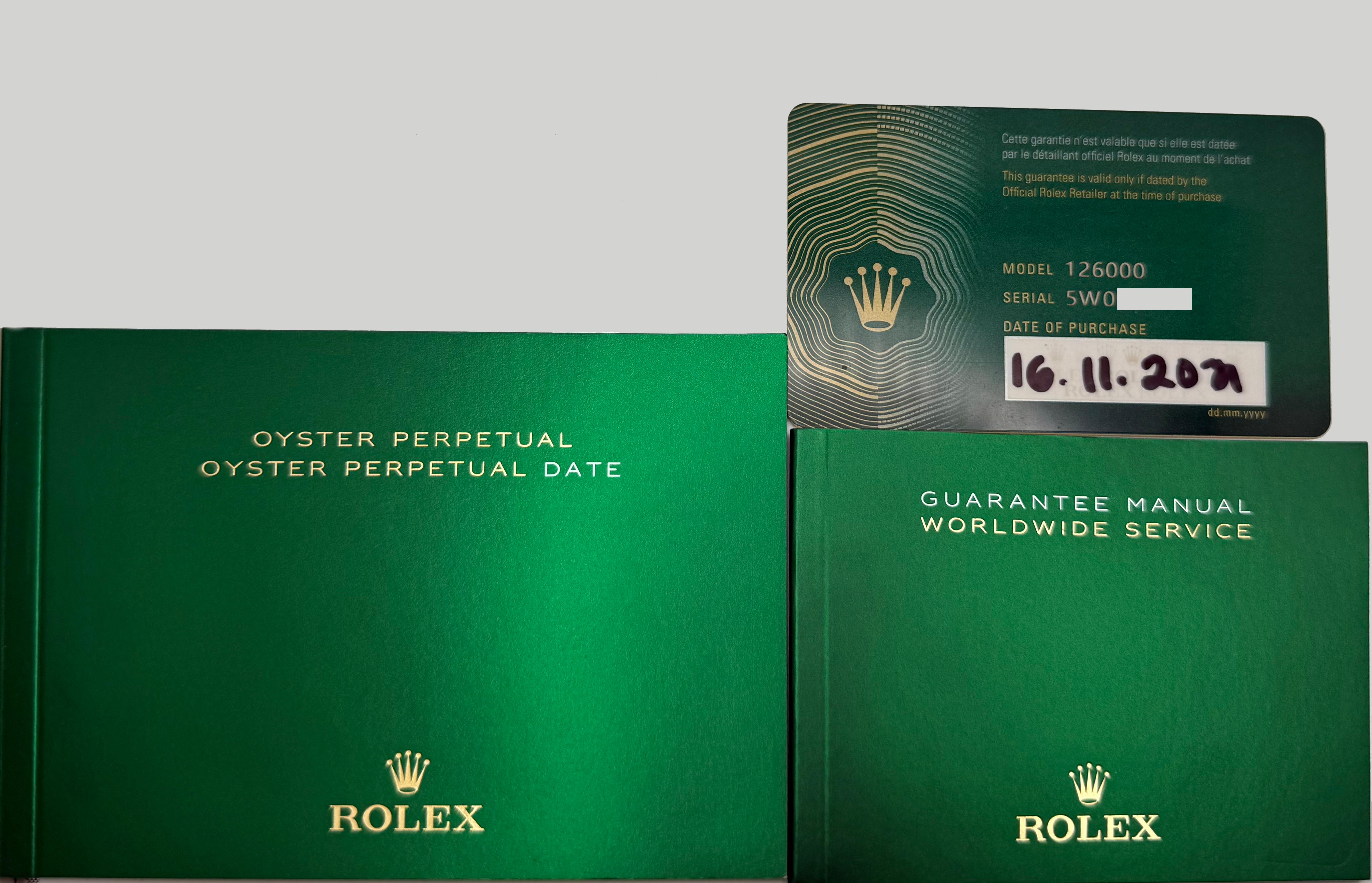 Rolex Oyster Perpetual 126000 36mm Quadrante Nero Acciaio Scatola Carta 2021 in vendita 3