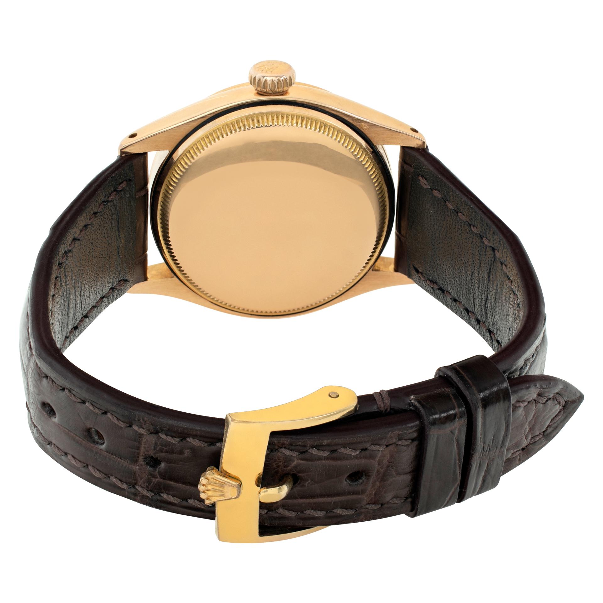 Femenino o masculino Reloj de pulsera automático Rolex Oyster Perpetual de oro rosa de 18 quilates Ref 6285 en venta