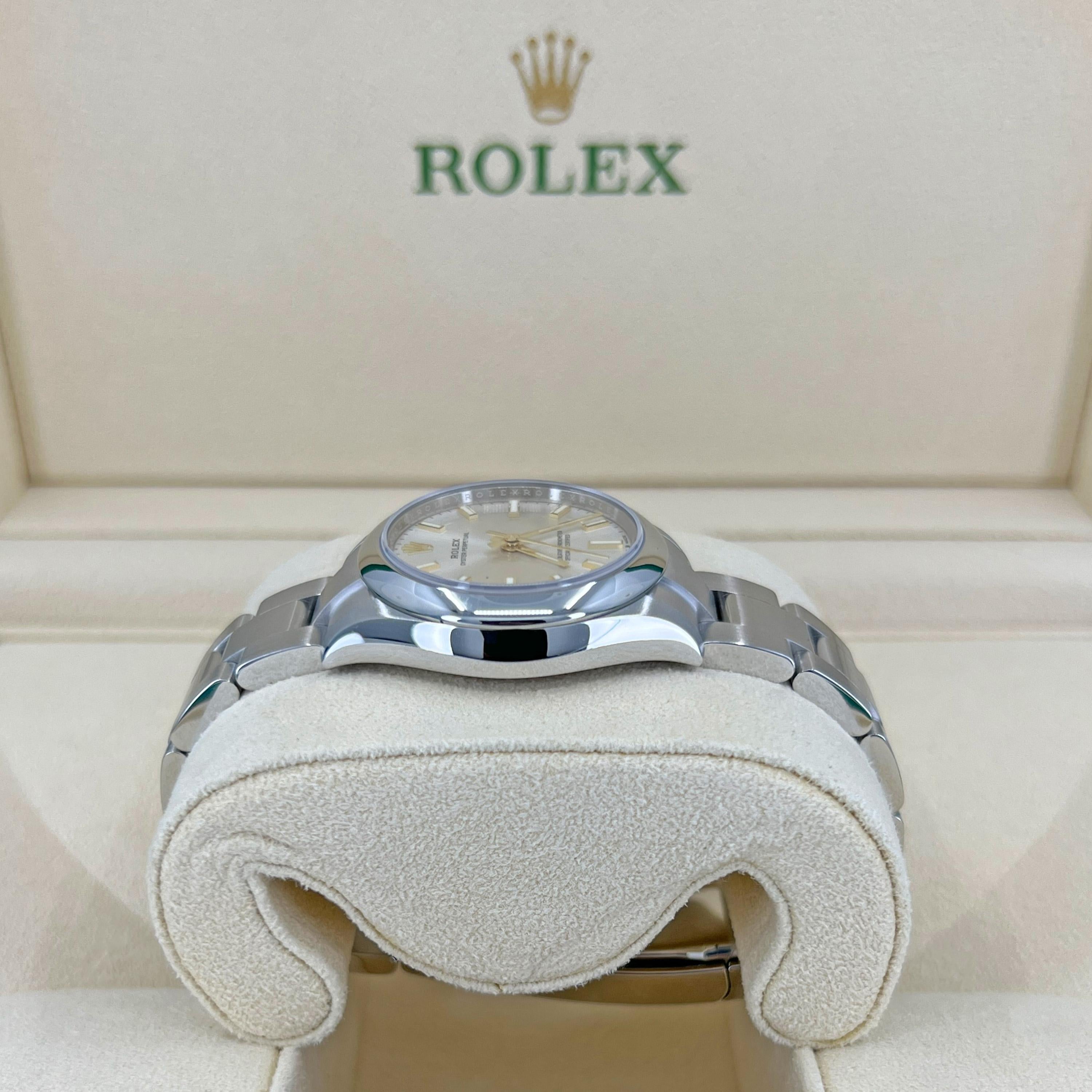 Rolex Oyster Perpetual 31 Silver Dial 277200 2022 Unworn Watch Complete In New Condition For Sale In New York, NY