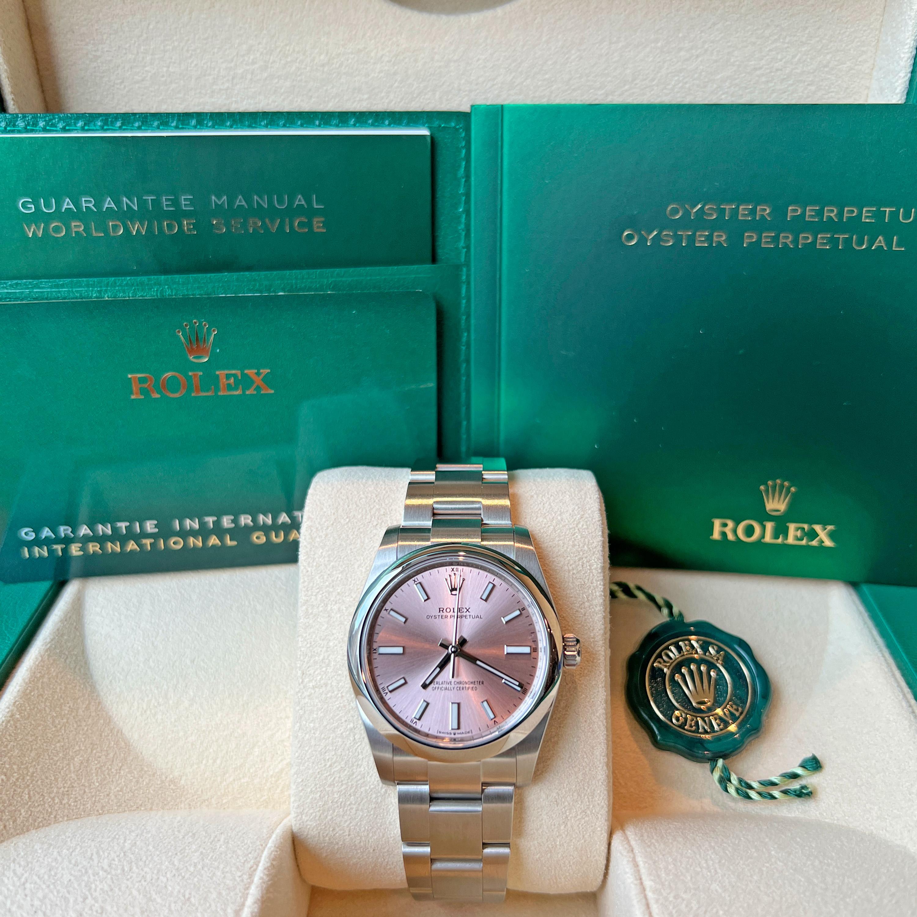 Rolex Oyster Perpetual 34 Watch - Domed Bezel - Pink Index Dial - Oyster Bracelet

34 mm Oystersteel case, screw-down crown with twinlock double waterproofness system, domed bezel, scratch-resistant sapphire crystal, pink dial, index hour markers,