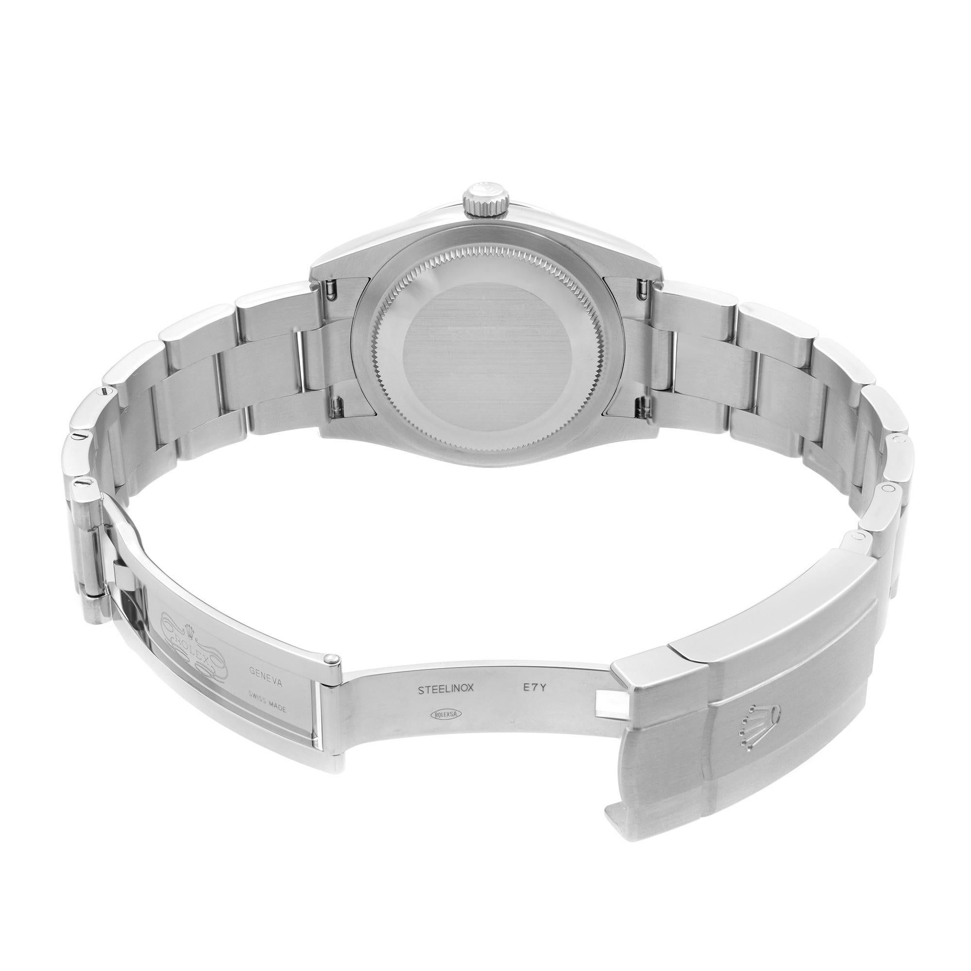 Rolex Oyster Perpetual Steel Schwarzes Zifferblatt Automatik Midsize-Uhr 124200 im Angebot 1