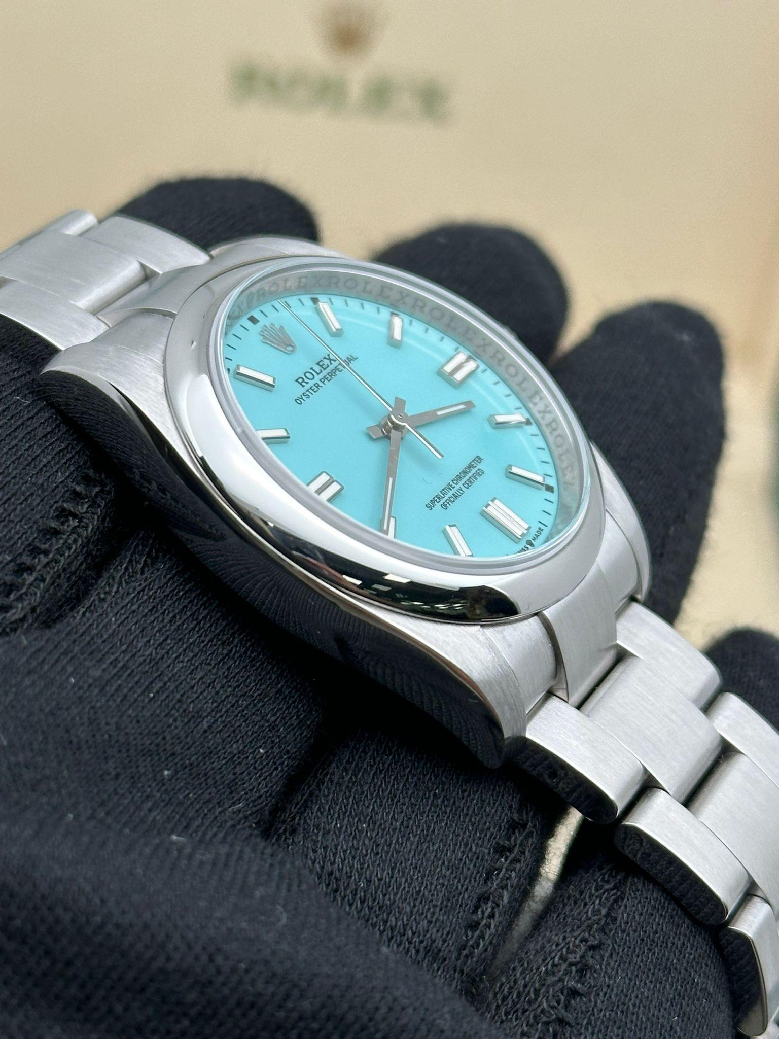 Rolex Oyster Perpetual 36 mm avec cadran personnalisé turquoise Tiffany 126000 en vente 5