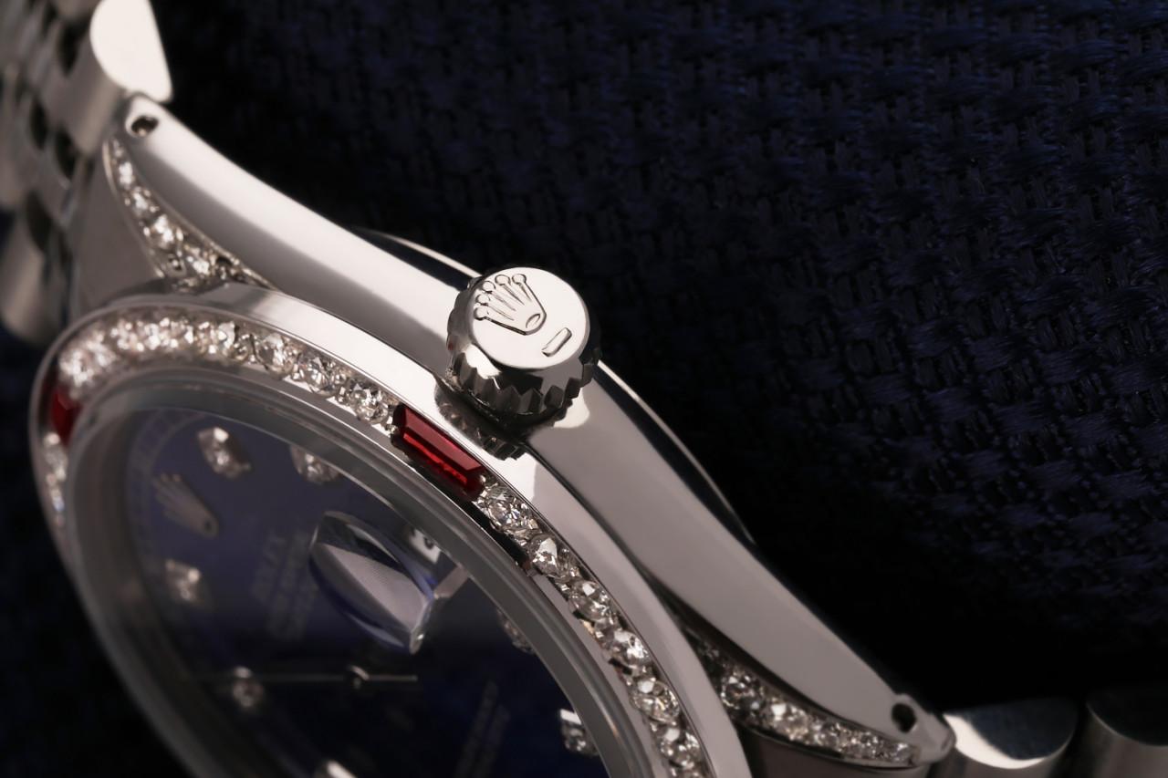 Taille ronde Rolex Montre Oyster Perpetual Datejust à cadran en diamant bleu avec lunette en diamant et rubis en vente