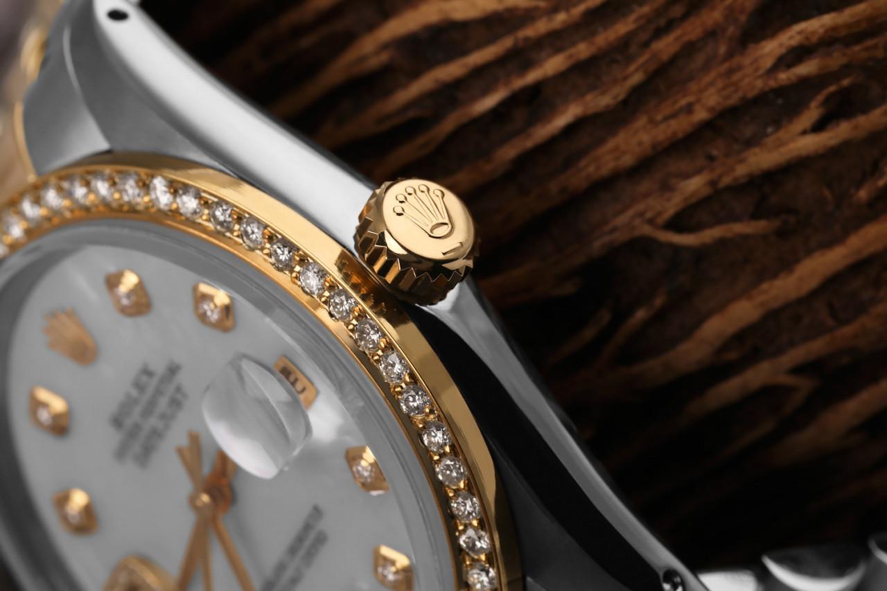 Taille ronde Rolex Montre Oyster Perpetual Datejust avec lunette en diamants et cadran MOP blanc, taille 6 et 9  en vente