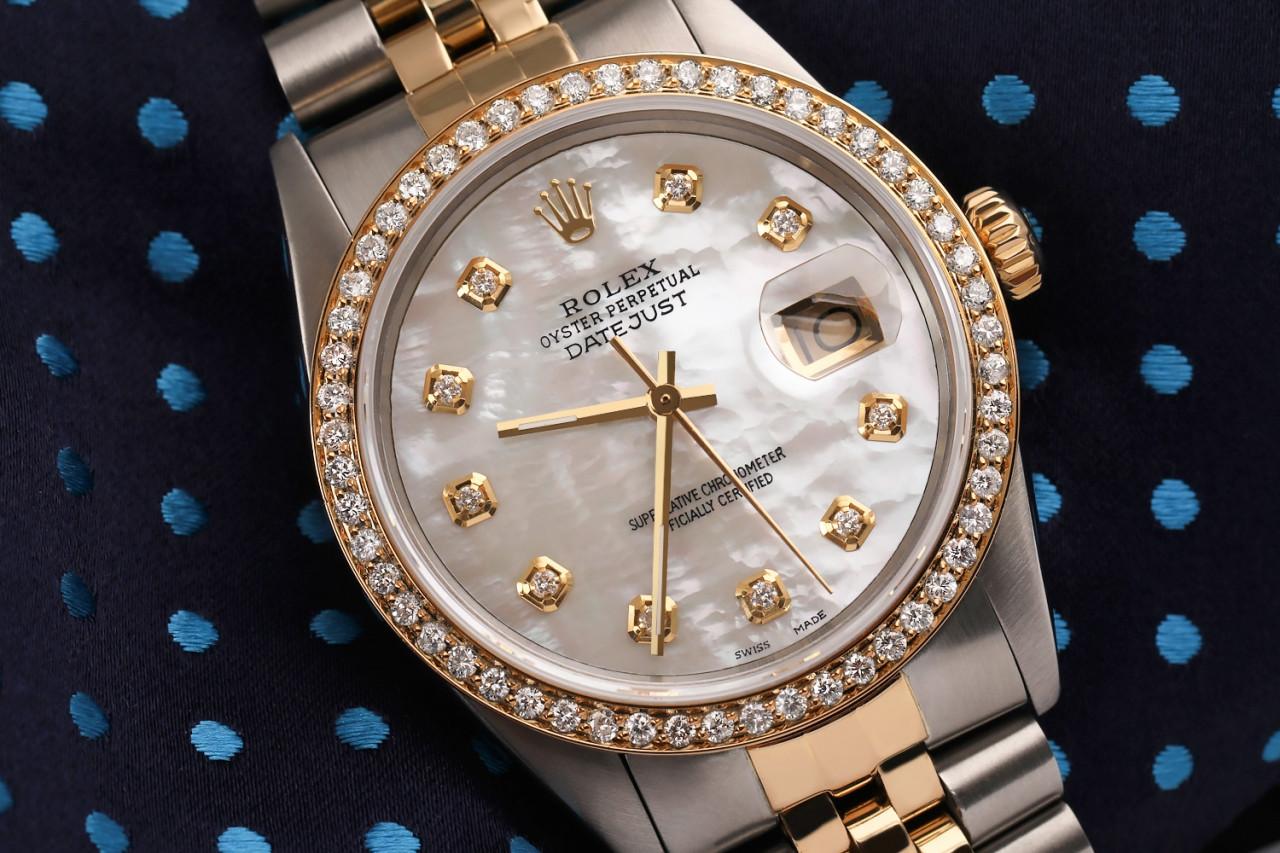 Rolex Montre Oyster Perpetual Datejust à cadran en diamants blancs avec lunette MOP et cadran  Excellent état - En vente à New York, NY