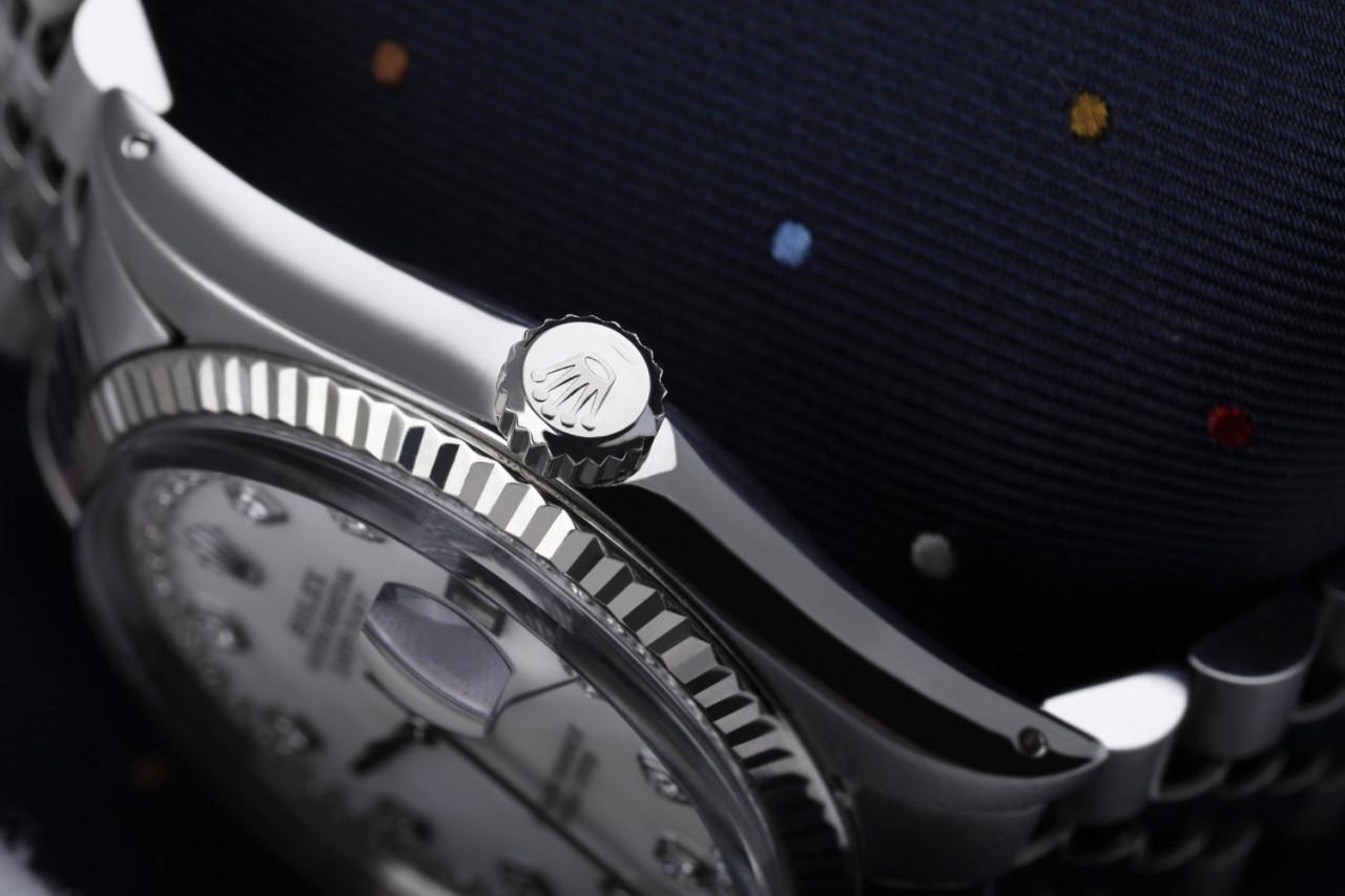 Taille ronde Rolex Montre Oyster Perpetual 36mm Datejust avec cadran en nacre et diamants blancs en vente