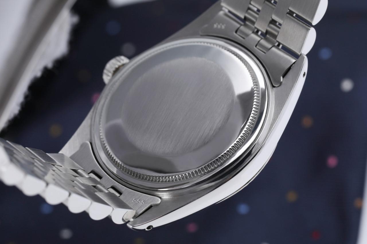 Rolex Montre Oyster Perpetual 36mm Datejust avec cadran en nacre et diamants blancs en vente 2