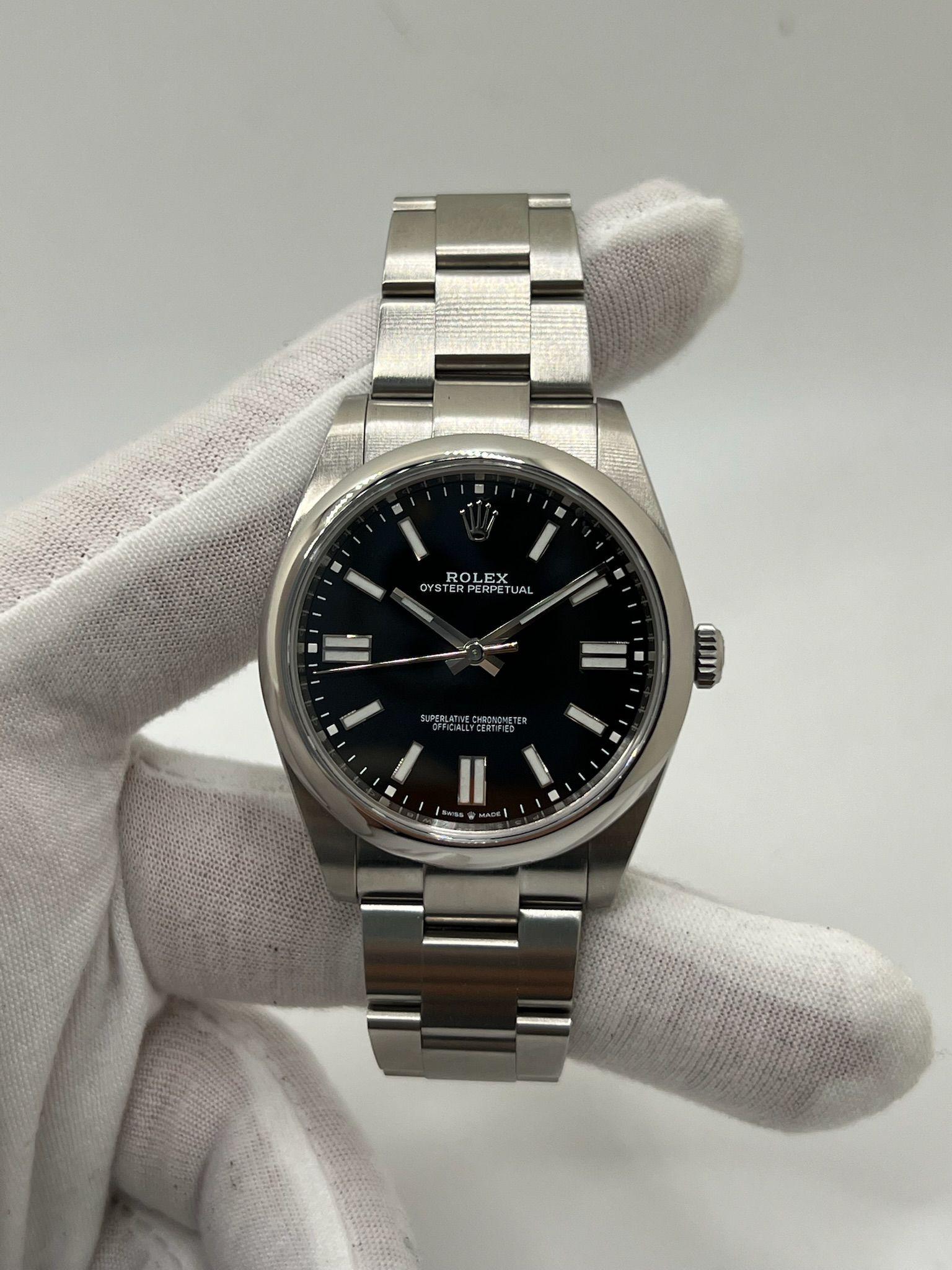 Rolex Oyster Perpetual 41 Full Set 2022 In Excellent Condition For Sale In PARIS, FR