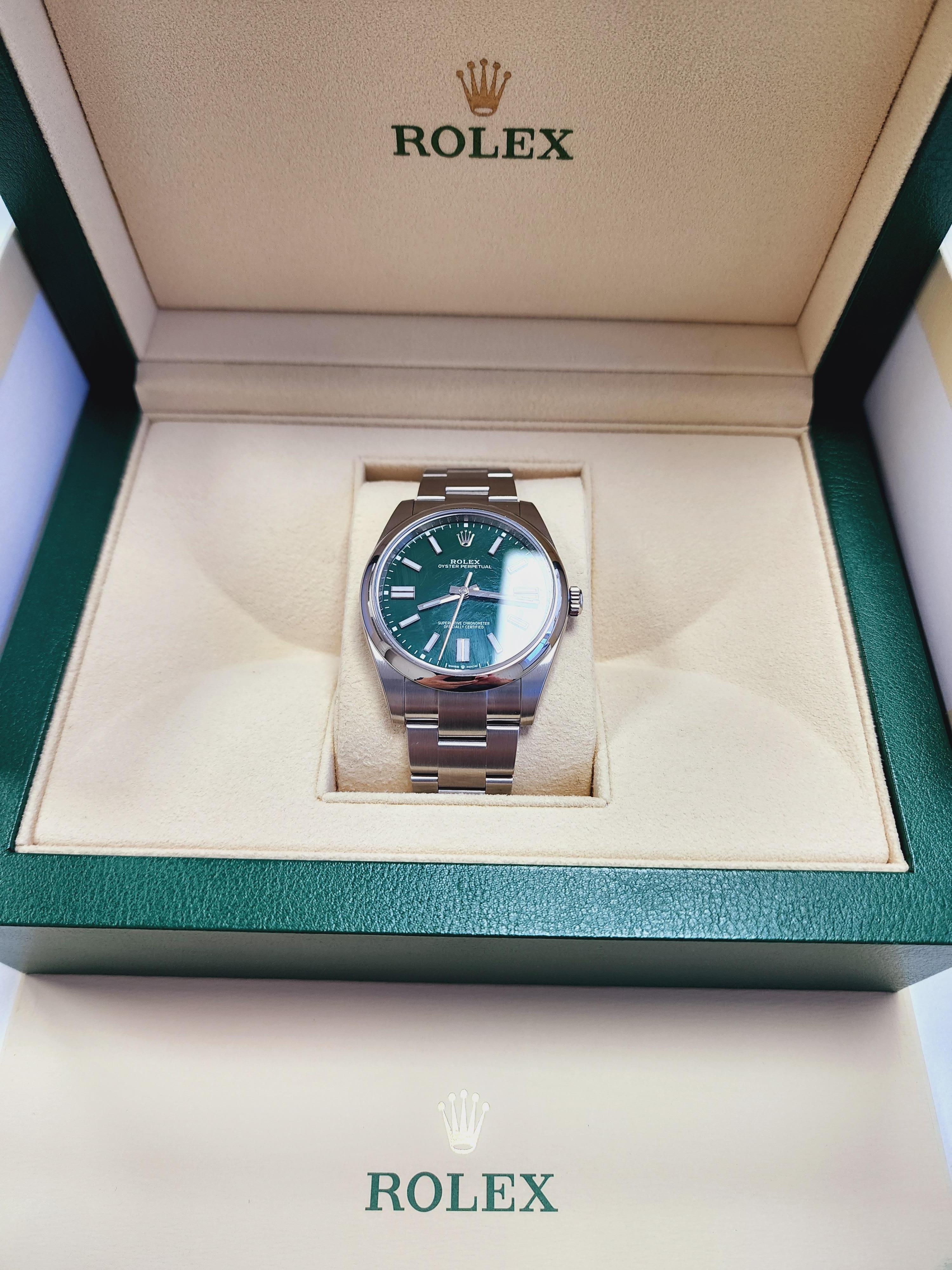 Women's or Men's Rolex Oyster Perpetual 41 Oystersteel Green Dial