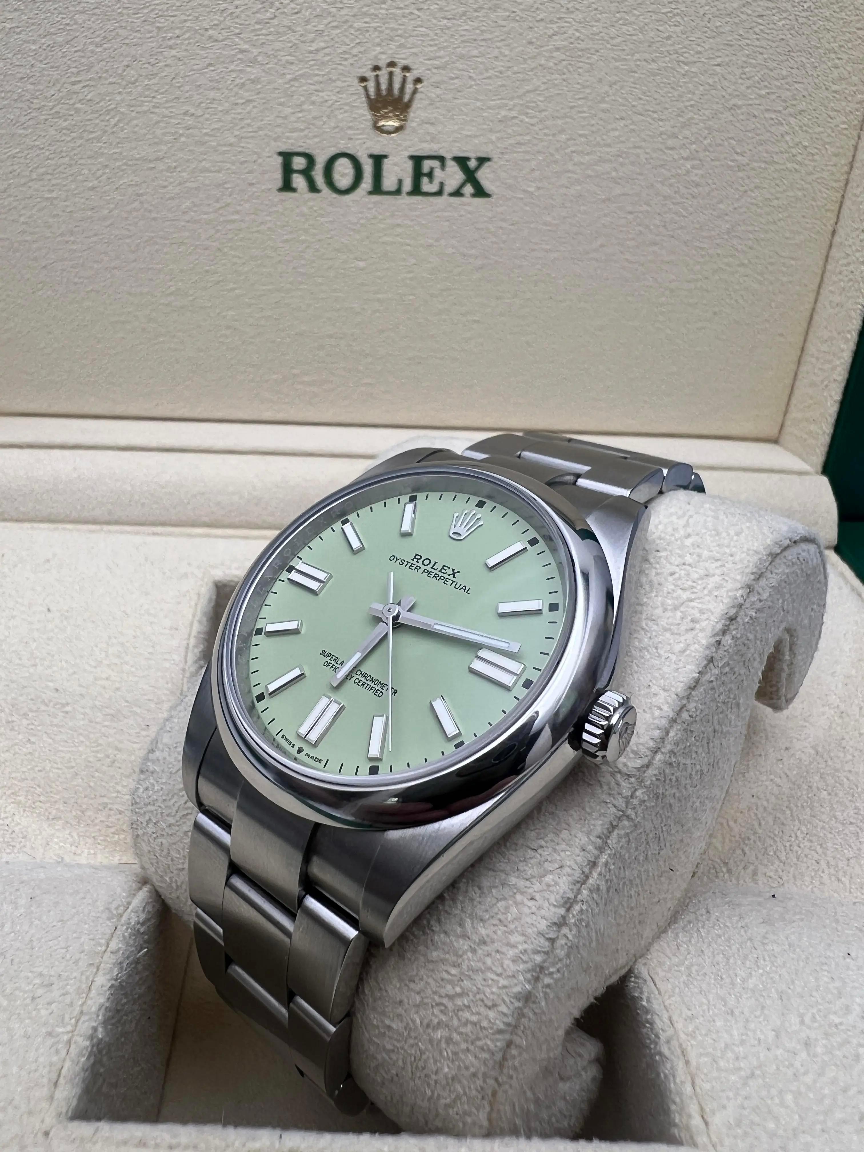 Rolex Oyster Perpetual 41mm 124300 Custom Pistazie Zifferblatt + Original Box Papiere im Angebot 2