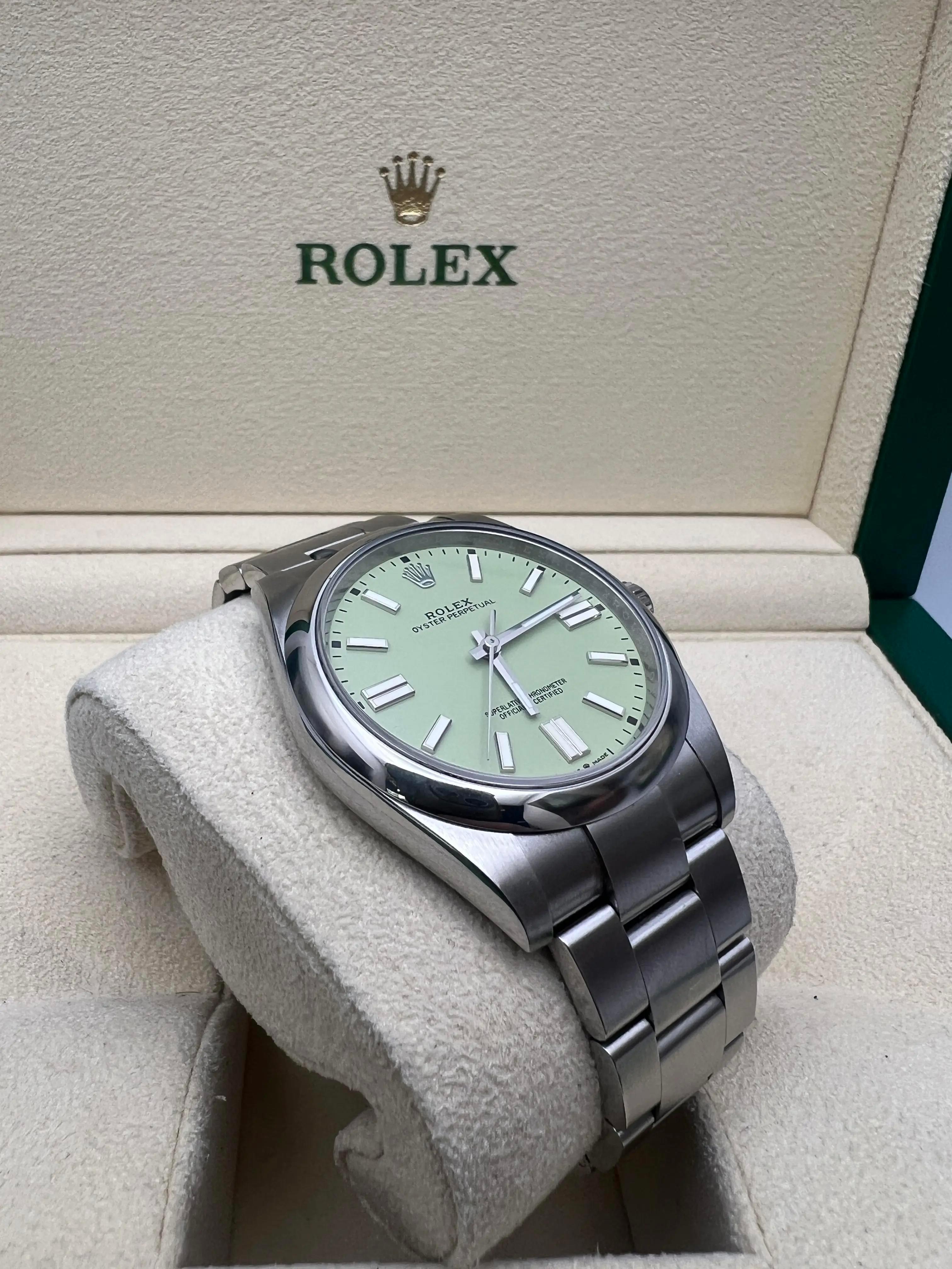 Rolex Oyster Perpetual 41mm 124300 Custom Pistazie Zifferblatt + Original Box Papiere im Angebot 3