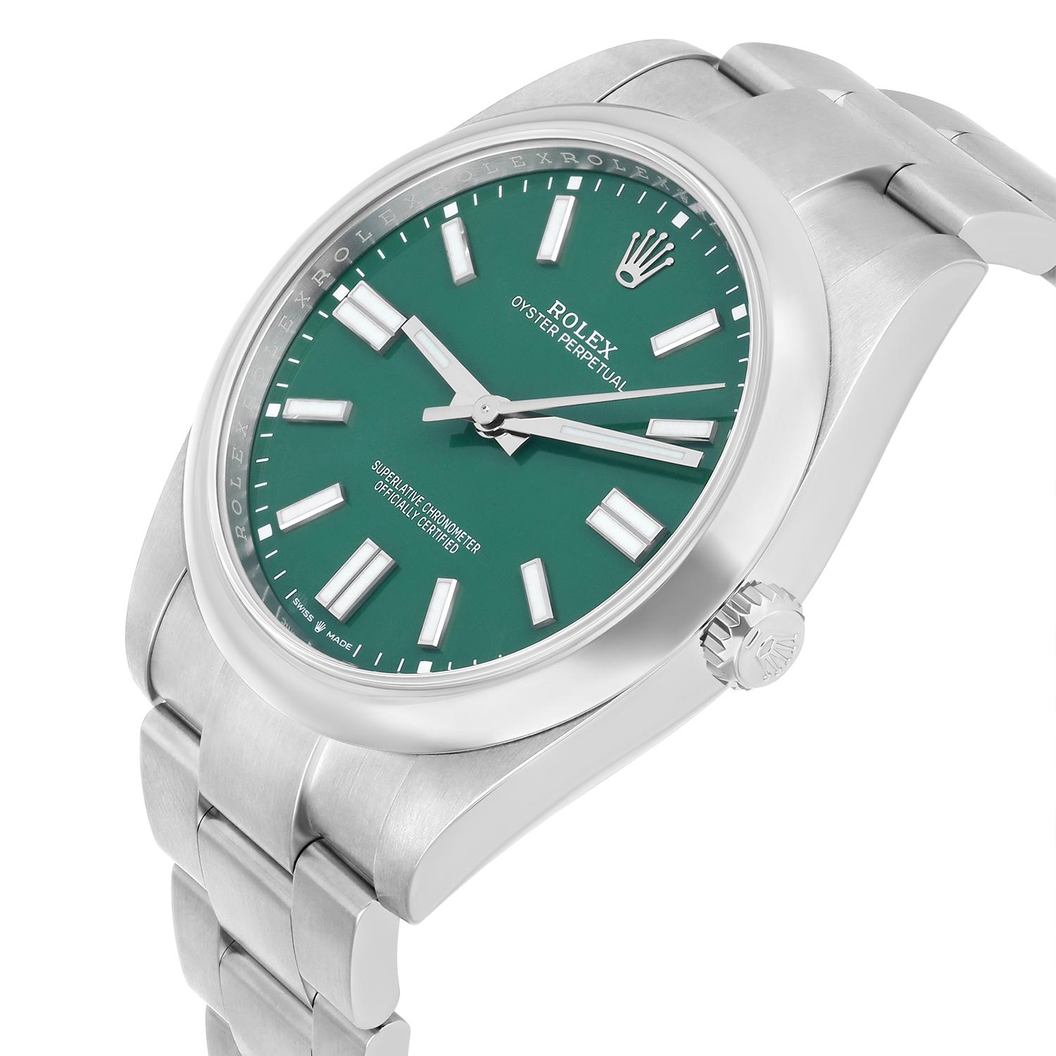 Rolex Oyster Perpetual 41mm 124300 Green Dial Never Worn 2024 Box And Papers In New Condition For Sale In New York, NY