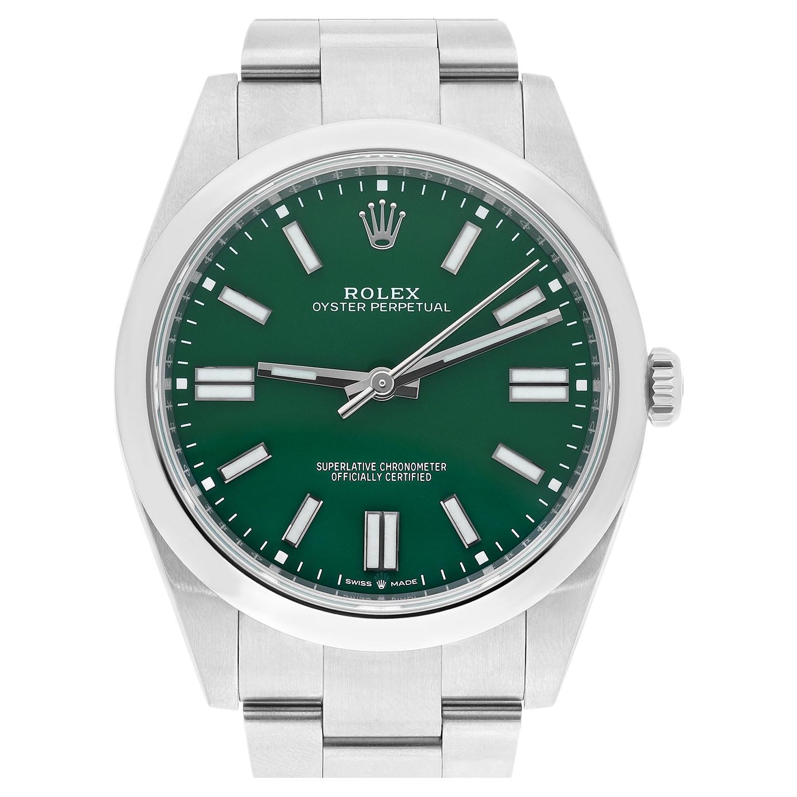 Rolex Oyster Perpetual 41mm 124300 Montre jamais portée 2024 Boîte et papiers