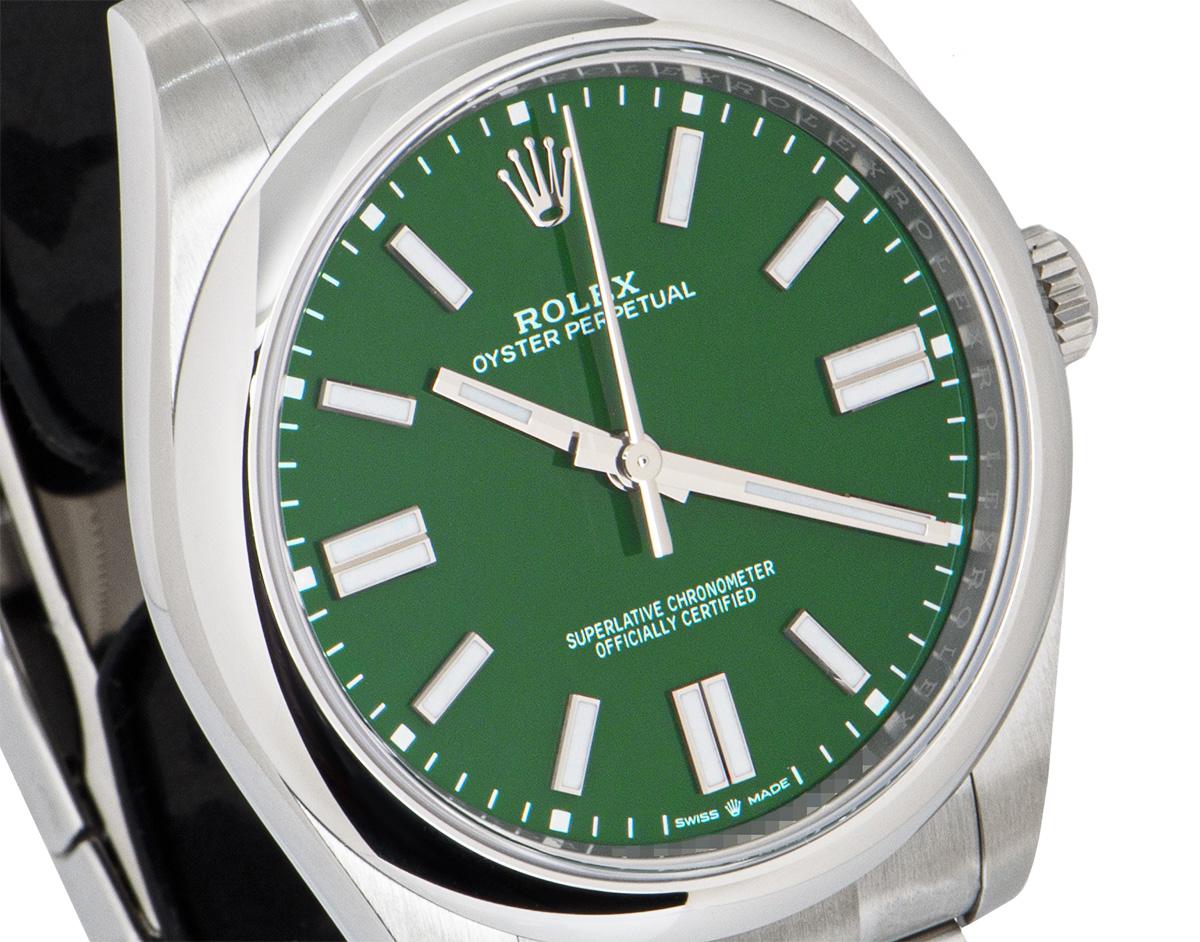 Women's or Men's Rolex Oyster Perpetual 41mm Green Dial 134300 For Sale