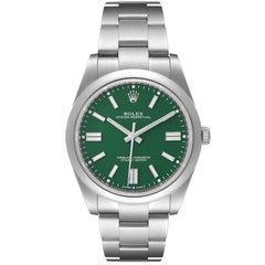 Montre Rolex Oyster Perpetual en acier à cadran vert pour hommes 124300 non portée
