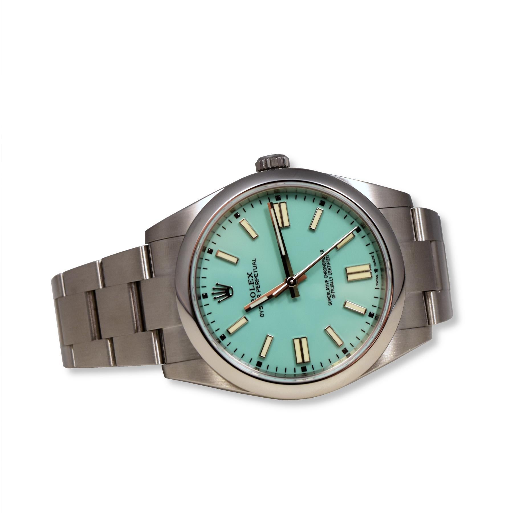 Rolex Oyster Perpetual 41mm in Stainless Steel with Tiffany Blue Dial REF 124300 In Excellent Condition For Sale In Miami, FL