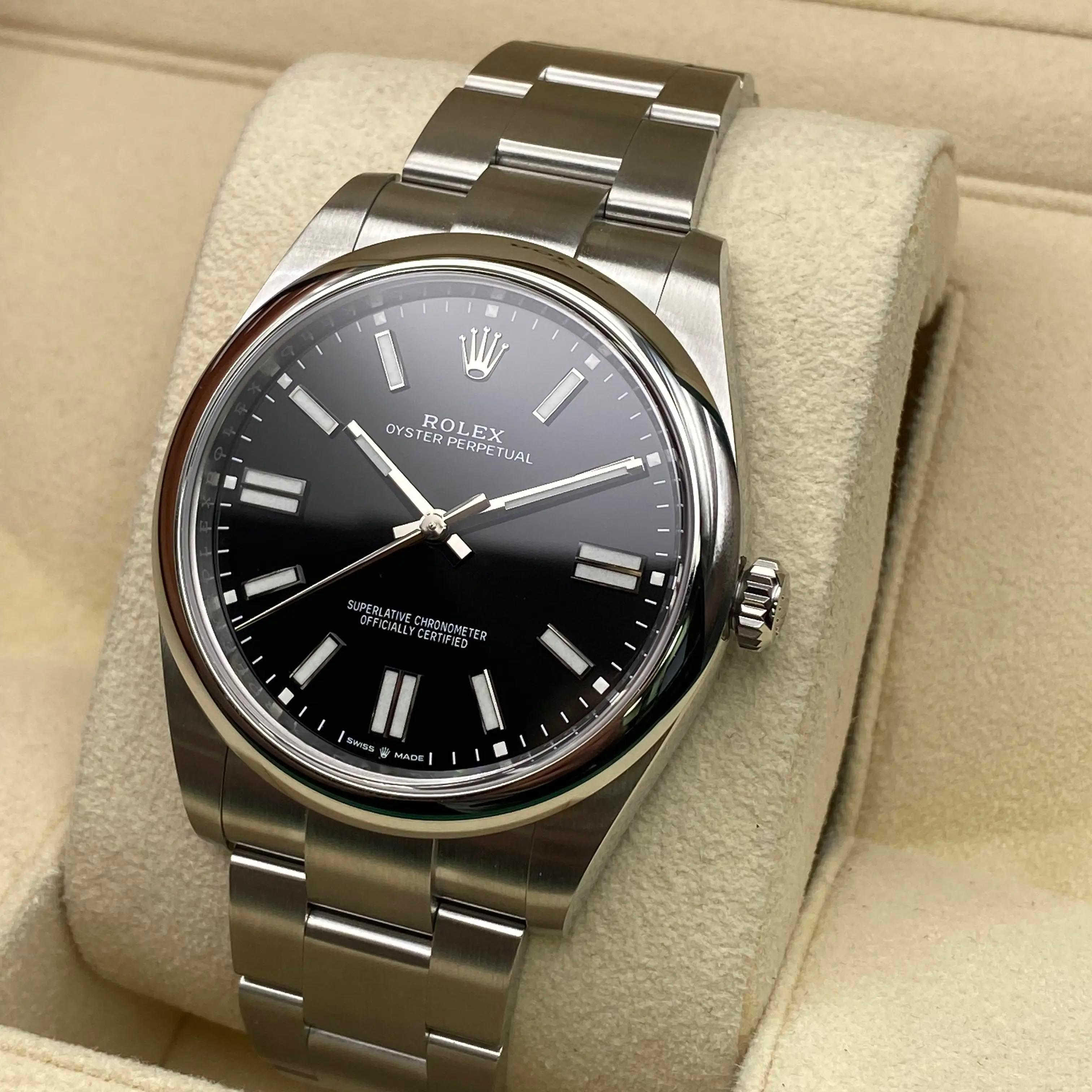 New. It comes with an original box and paper. 5-year Rolex warranty. 