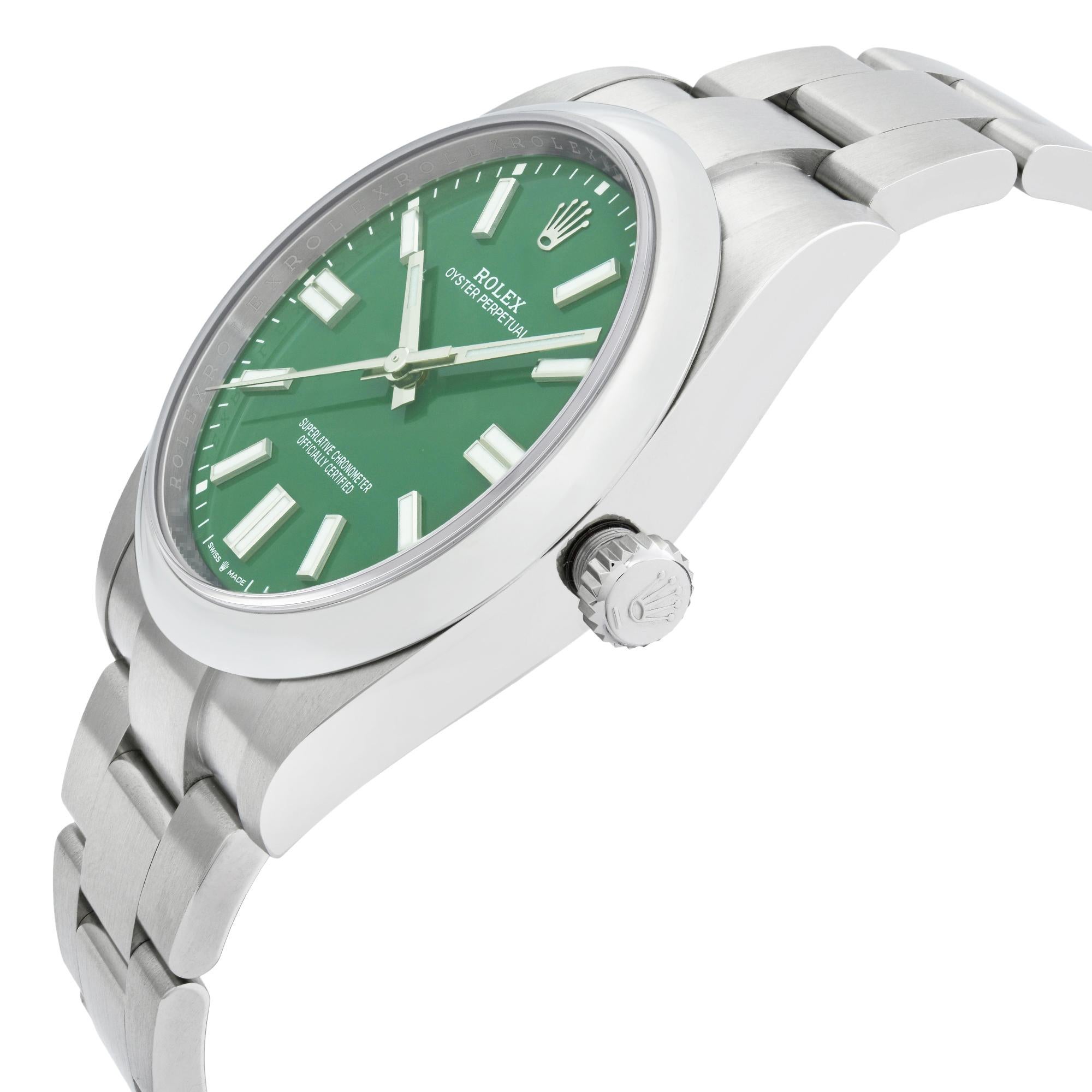 Rolex Oyster Perpetual Steel Green Dial Automatic Smooth Men's Watch 124300 In New Condition In New York, NY