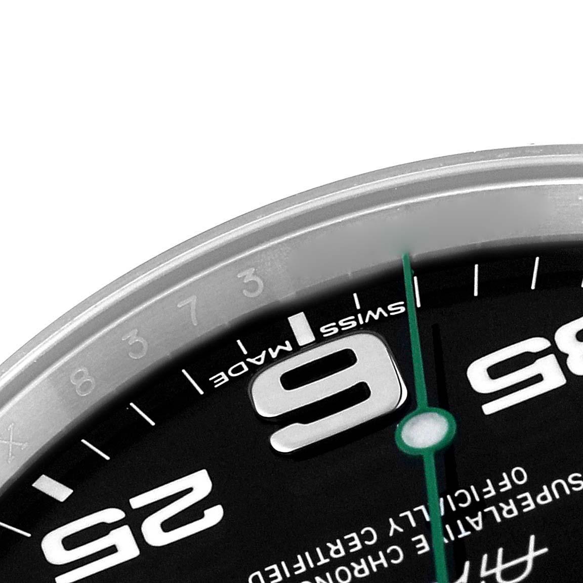 Rolex Oyster Perpetual Air King Green Hand Steel Mens Watch 116900 Box Card. Mouvement automatique à remontage automatique, officiellement certifié chronomètre. Boîtier en acier inoxydable de 40.0 mm de diamètre. Logo Rolex sur la couronne. Lunette