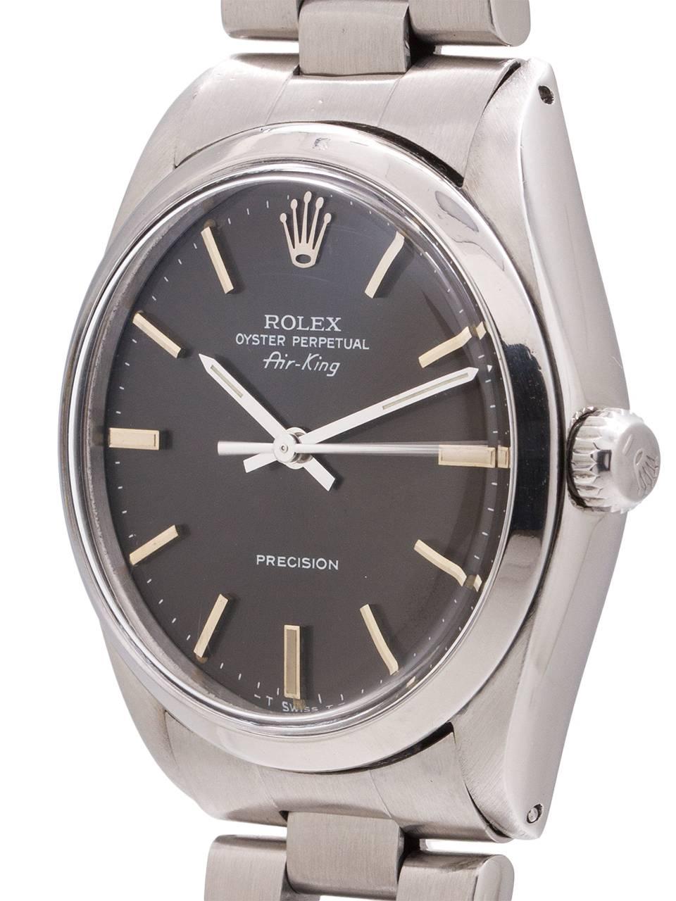 
An especially attractive and fine condition Rolex stainless steel Oyster Perpetual Airking ref 5500 serial #R million circa 1987. Featuring a 34mm diameter Oyster case with smooth bezel and acrylic crystal. With original grey dial that has just