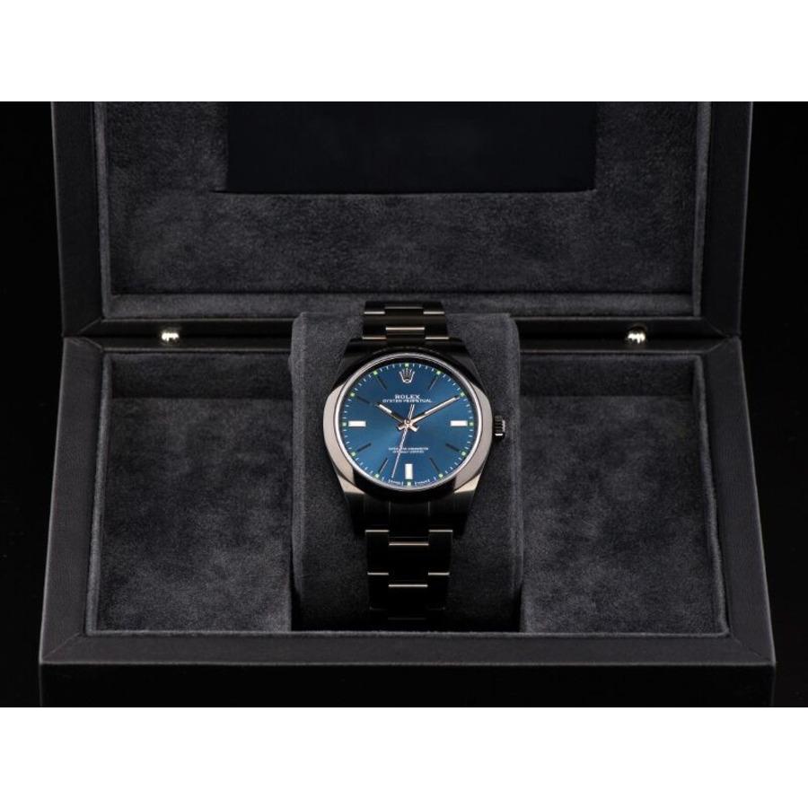 Rolex Montre Oyster Perpetual bleue avec cadran noir PVD/DLC en acier inoxydable revêtu 114300 en vente 1
