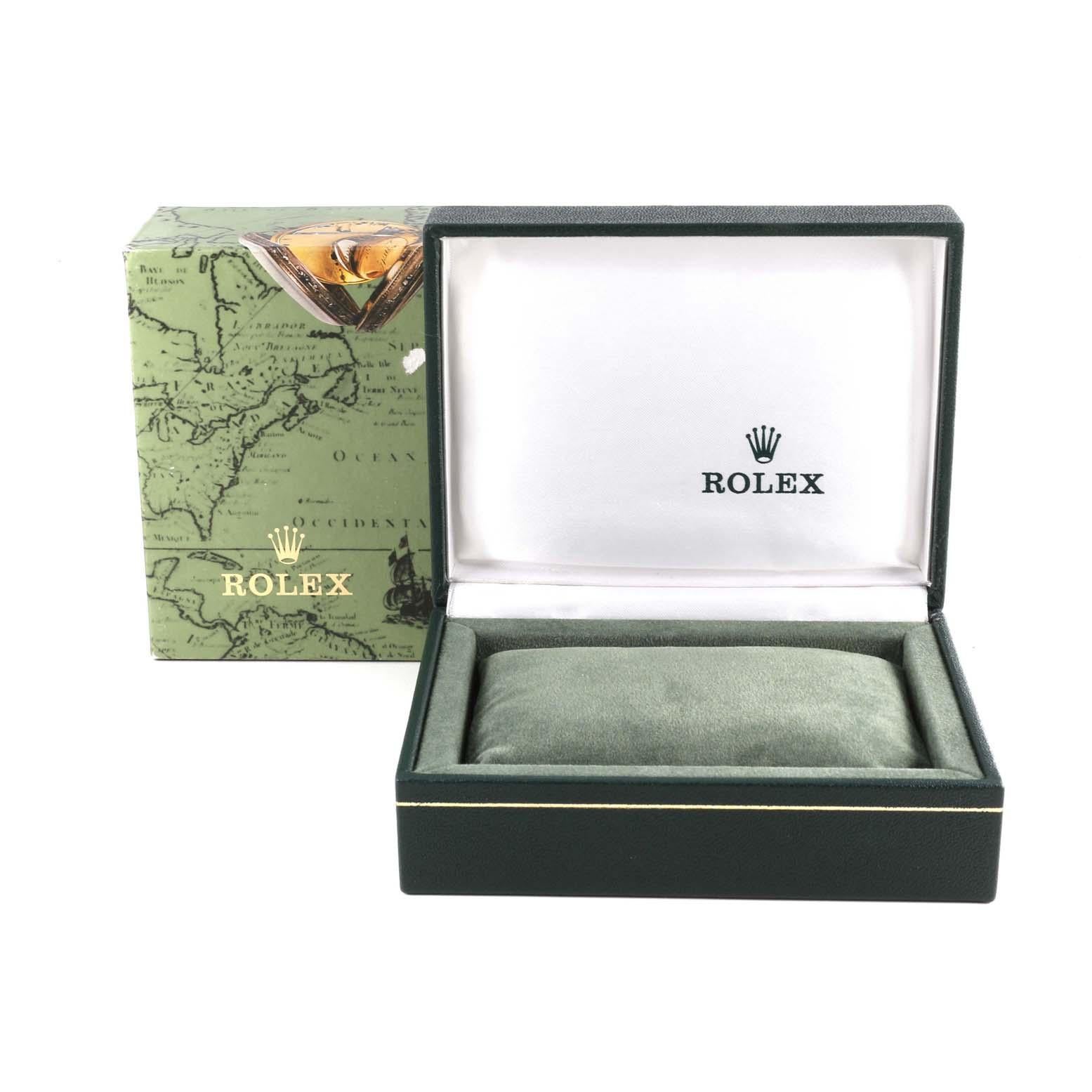 Rolex Oyster Perpetual Montre pour femme en acier et or blanc 176234 en vente 7