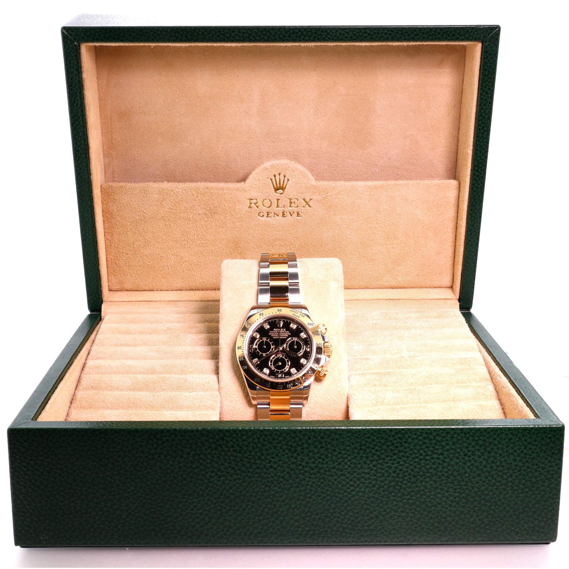 Condition: Great. Moderate wear throughout. Wear and scratches on case and bracelet.
Accessories: Warranty Card - Dated, Box, Instruction Booklet
Measurements: Case Size/Width: 40mm, Watch Height: 12mm, Band Width: 20mm, Wrist circumference: