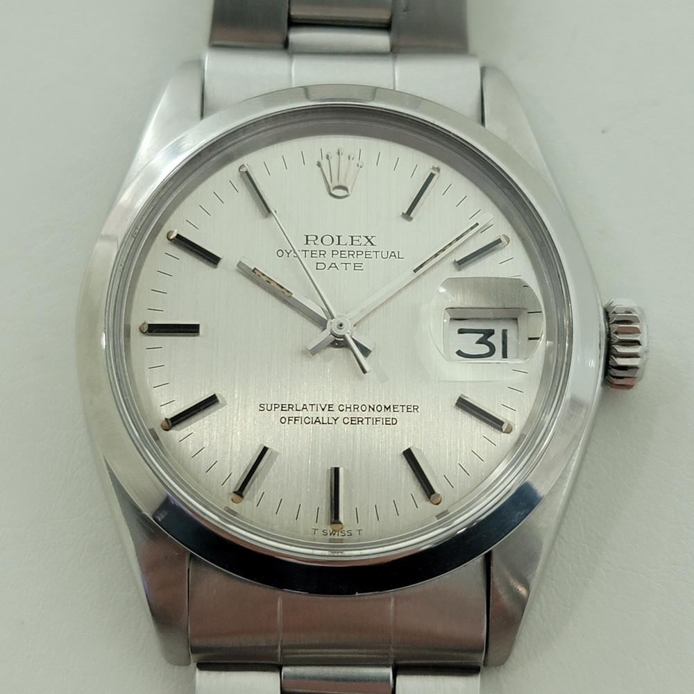 Classique intemporel, Rolex Oyster Perpetual 1500 Date automatique pour homme en acier inoxydable, c.1974, d'origine, en excellent état de marche. Vérifié authentique par un maître horloger. Magnifique cadran argenté signé Rolex, index bâtons