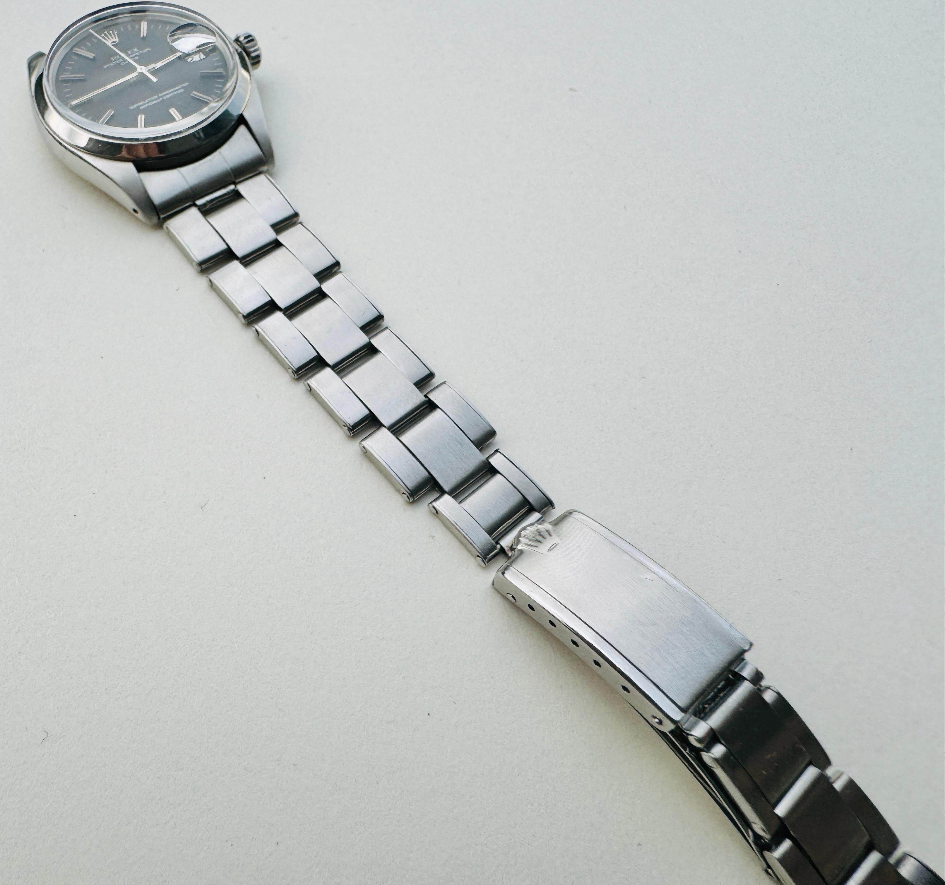 Montre Rolex Oyster Perpetual Date 1500 cadran noir 4