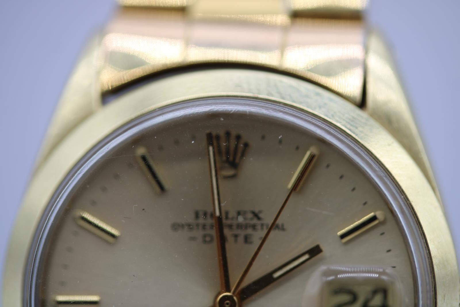 Rolex Oyster Perpetual Date 1550 Gold Plated – 1971

One of the rare gold-plated Rolex watches, the Oyster Perpetual Date 1550 dates back to 1971, verified by its serial number. The 34mm steel case is gold-plated, complemented by a smooth