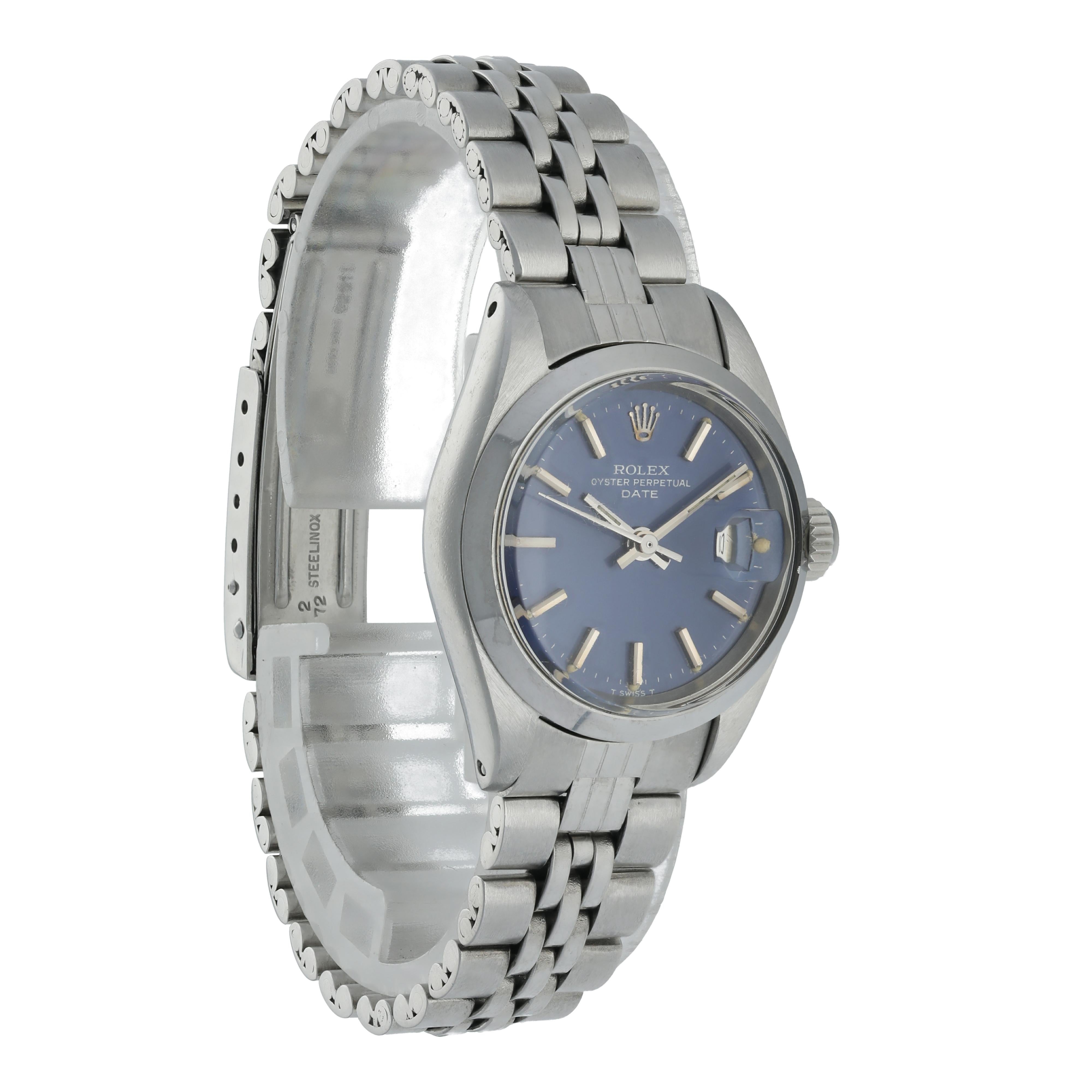Rolex Oyster Perpetual Date 6916 Ladies Watch In Excellent Condition For Sale In New York, NY
