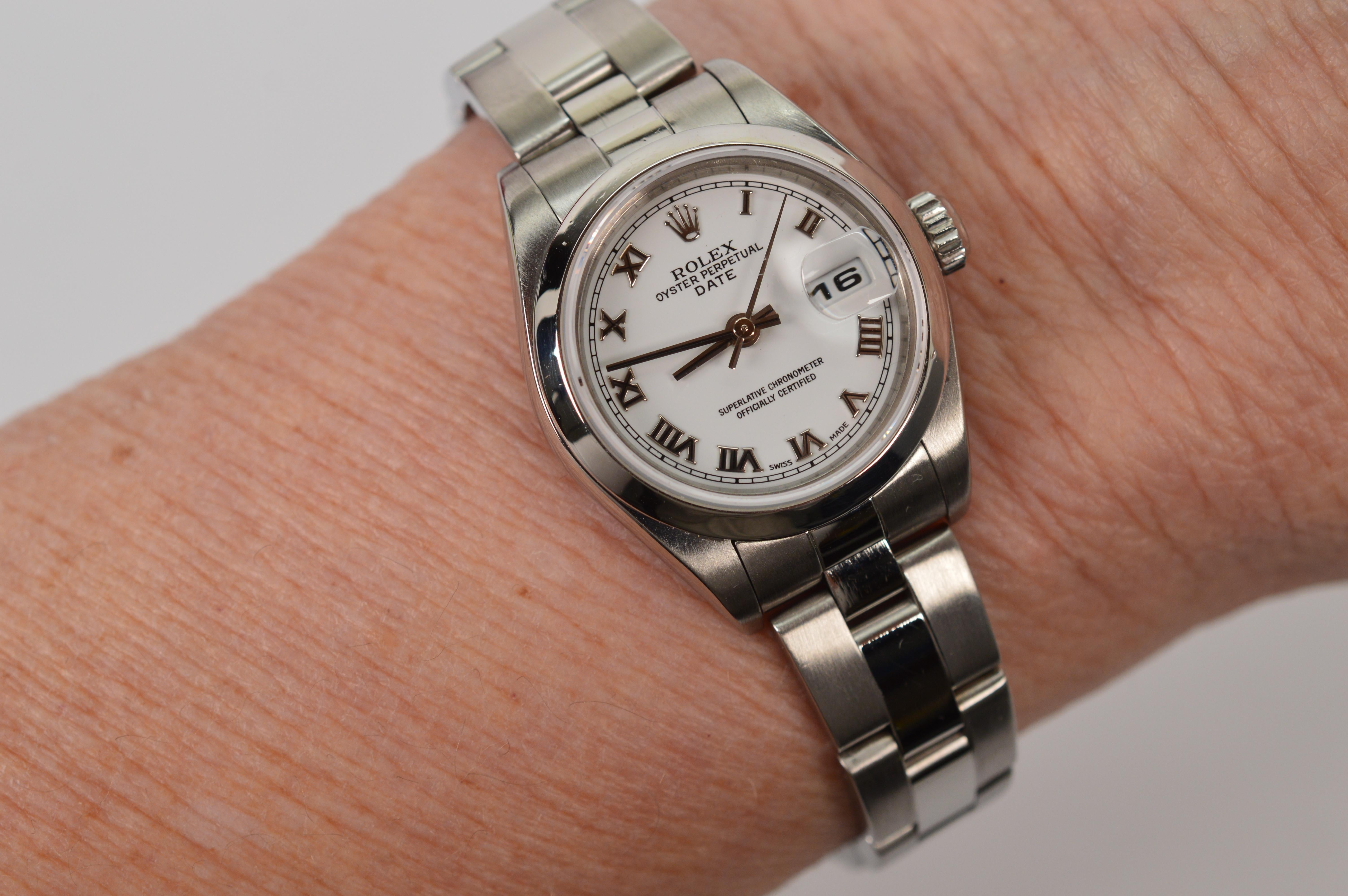 Rolex Oyster Perpetual Date 79160 Montre-bracelet pour femme en acier inoxydable en vente 7
