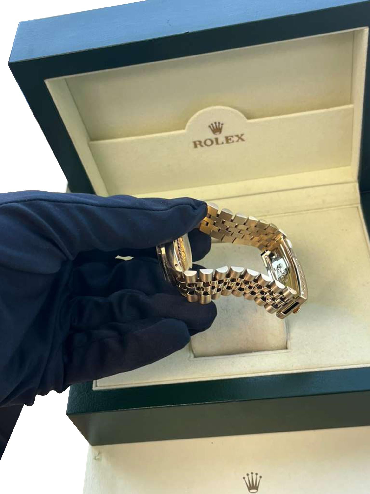 Rolex Oyster Perpetual Date Quadrante Champagne Lunetta di diamanti Orologio in oro giallo 15037 in vendita 14