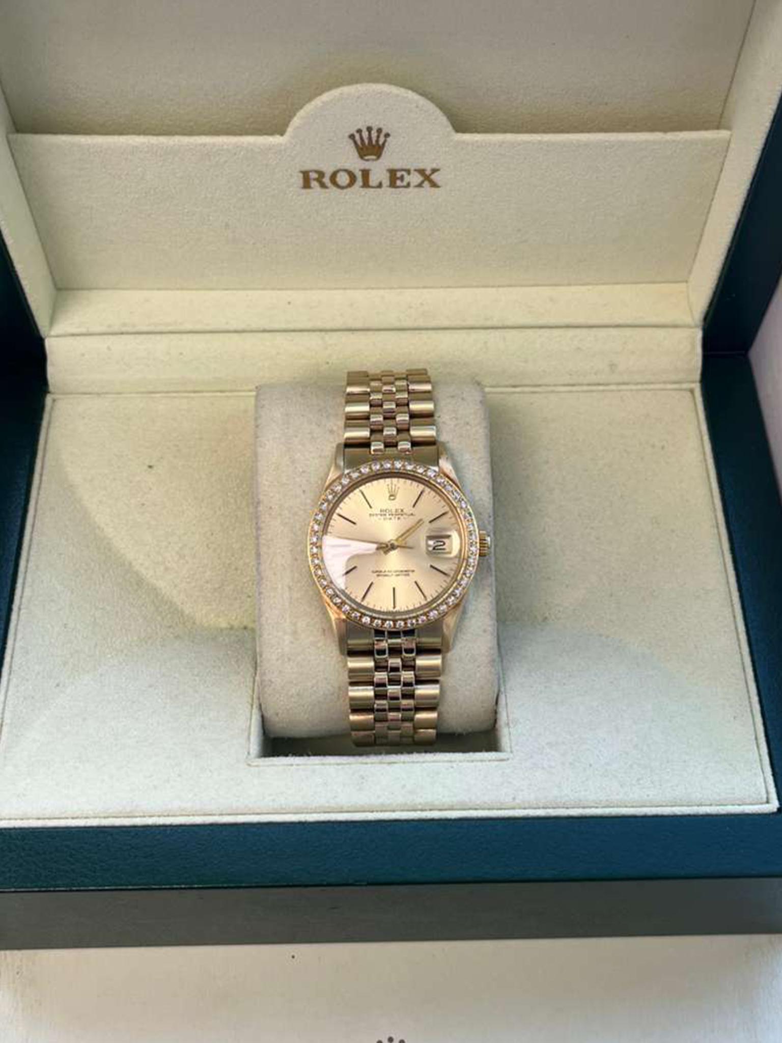 Modernista Rolex Oyster Perpetual Date Quadrante Champagne Lunetta di diamanti Orologio in oro giallo 15037 in vendita